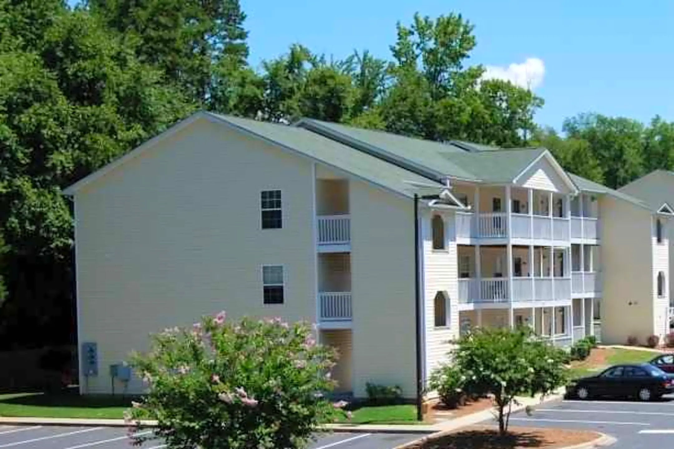 Longview Apartments Concord Nc