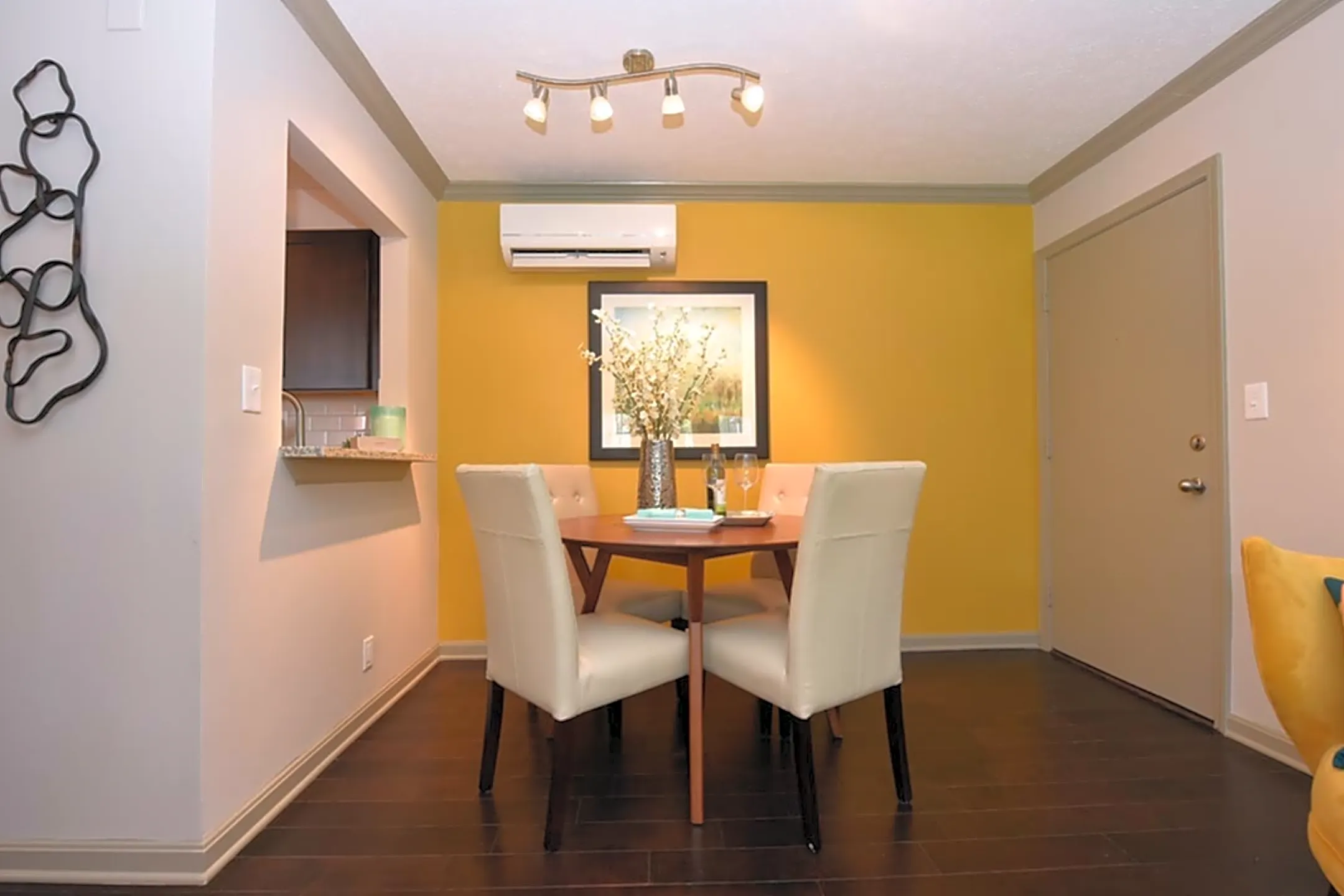 The Avenue in the Highlands 1031 Everett Ave Louisville, KY