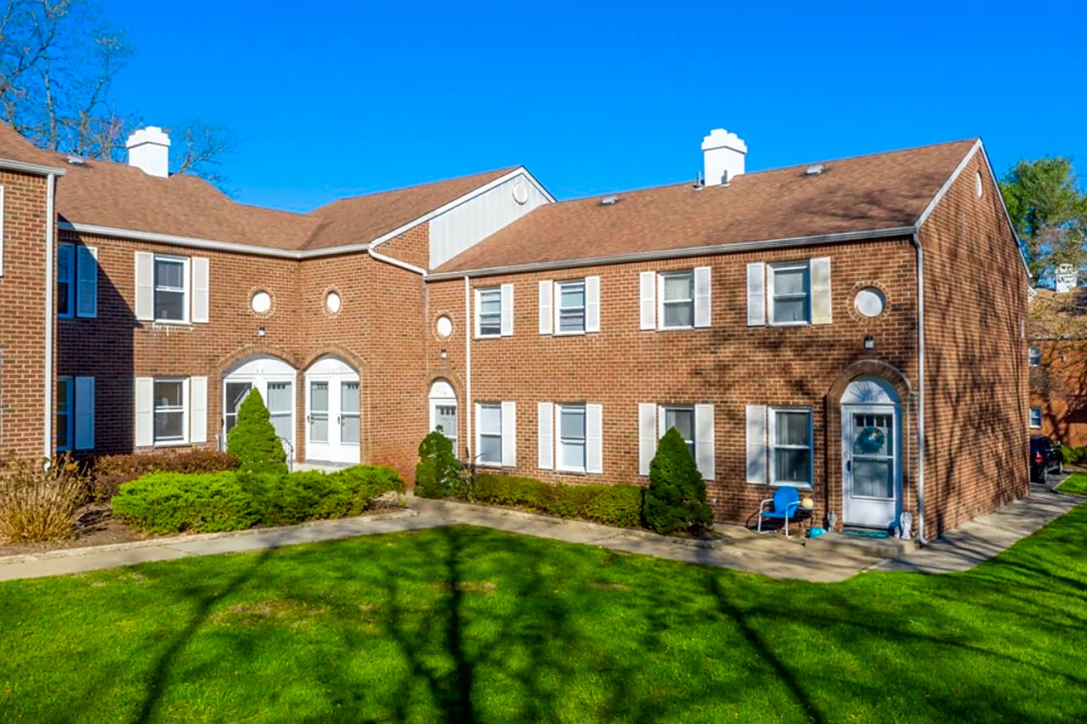 Olde East Townhouses Farmhouse Lane Building M Morristown, NJ Apartments for Rent Rent.