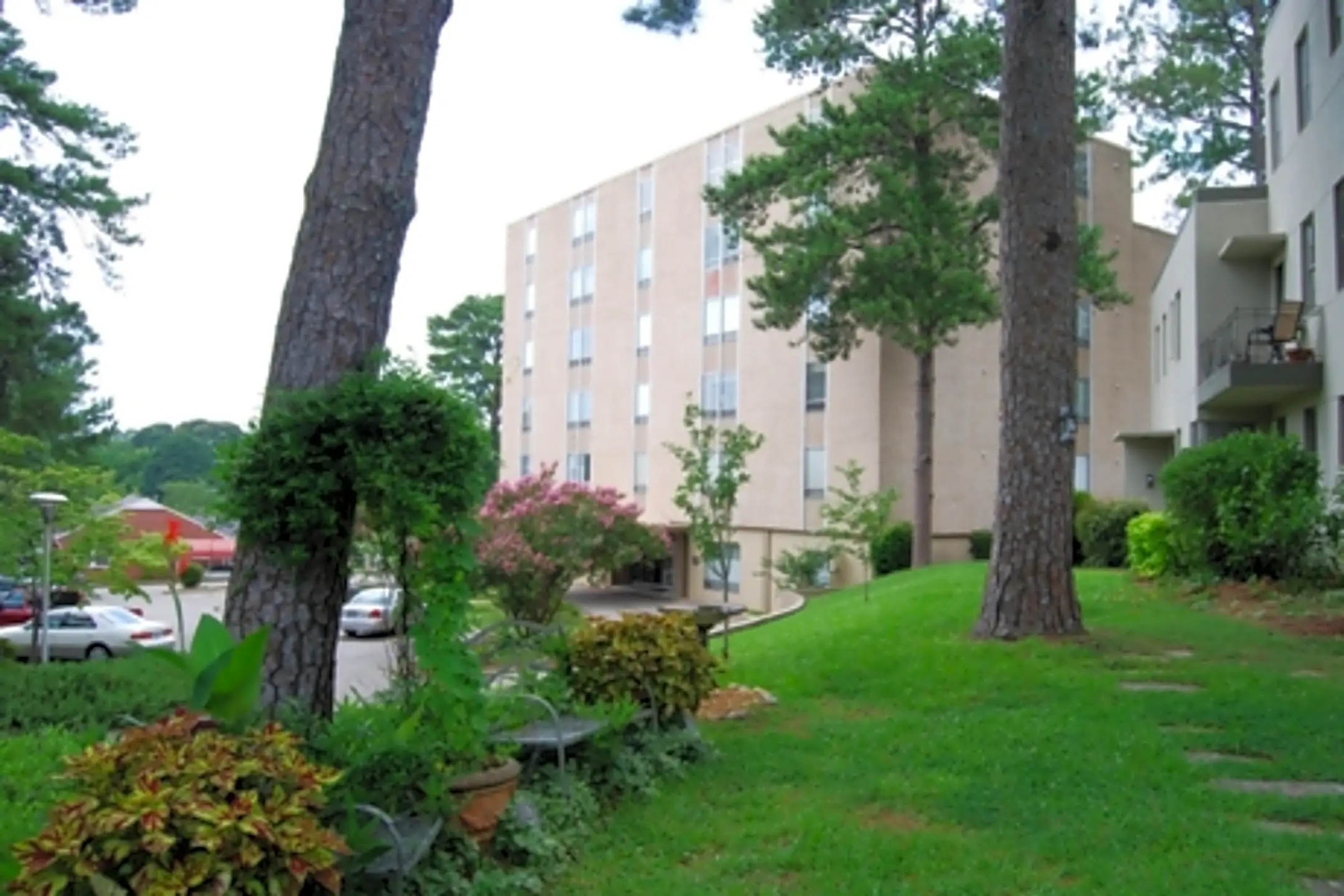 LaGarde Apartments 1524 E 10th St Anniston, AL Apartments for Rent