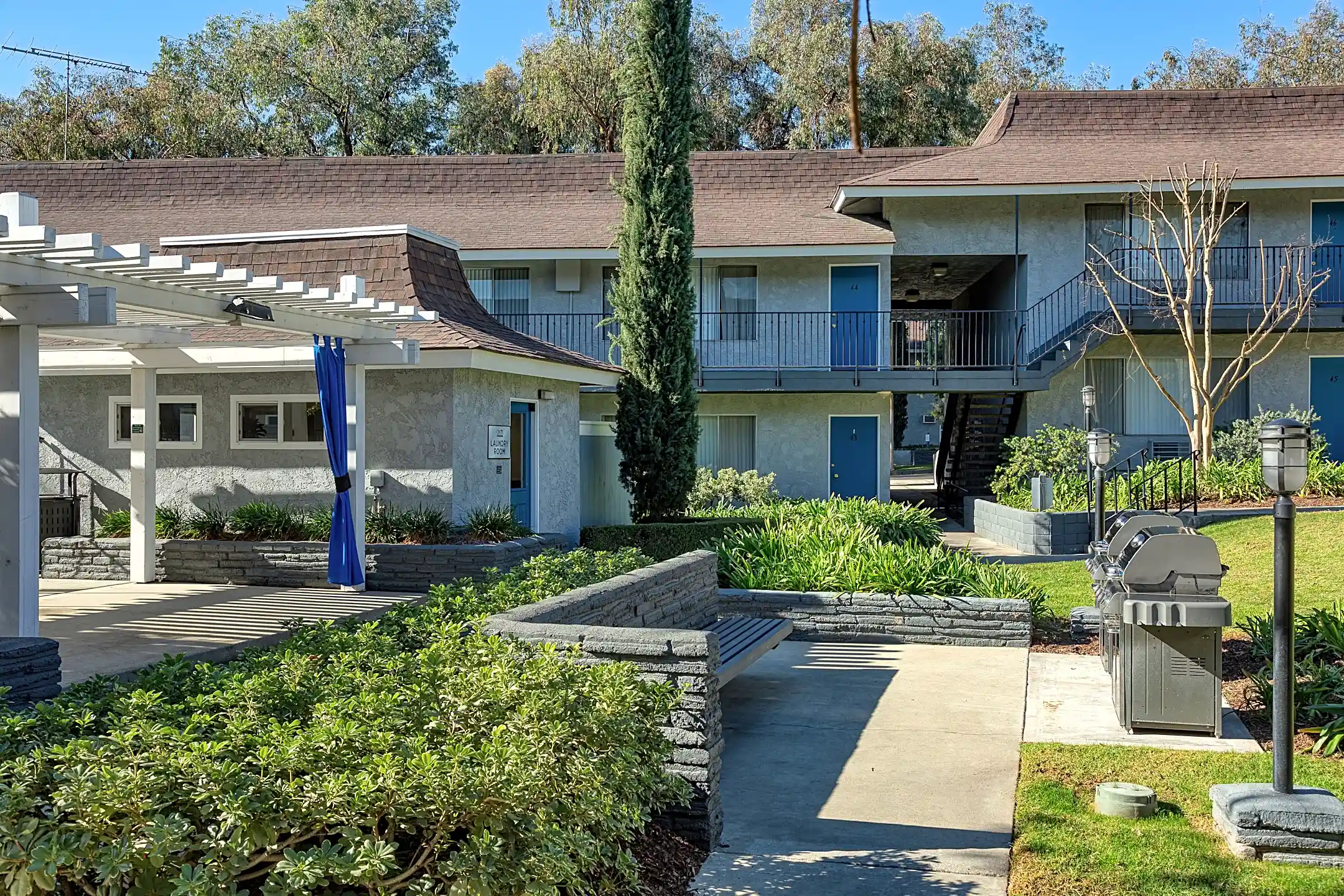 On 7th Apartment Homes 1040 W 7th St Upland, CA Apartments for Rent