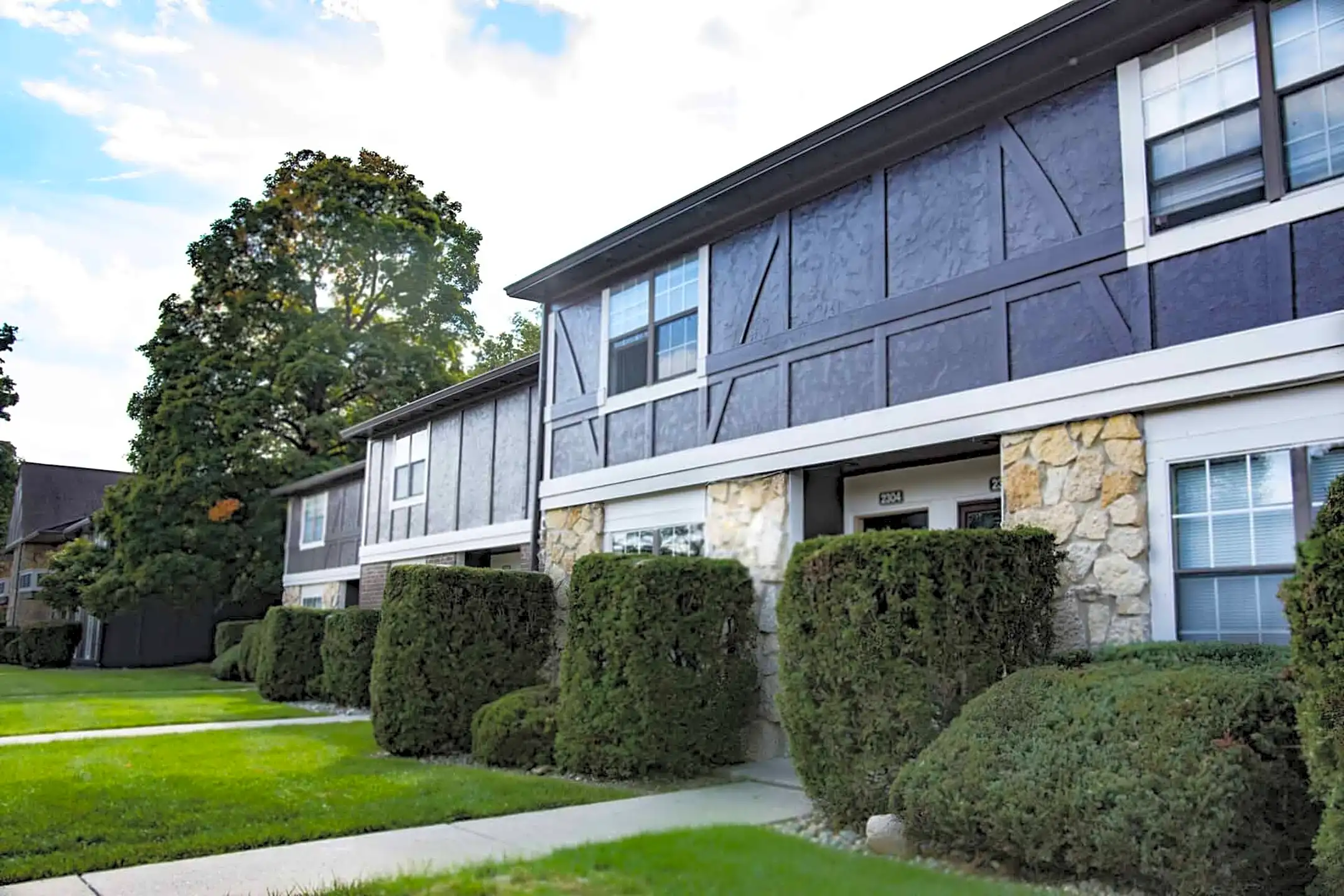 Canterbury Green Apartments 2613 Abbey Dr Fort Wayne, IN for Rent