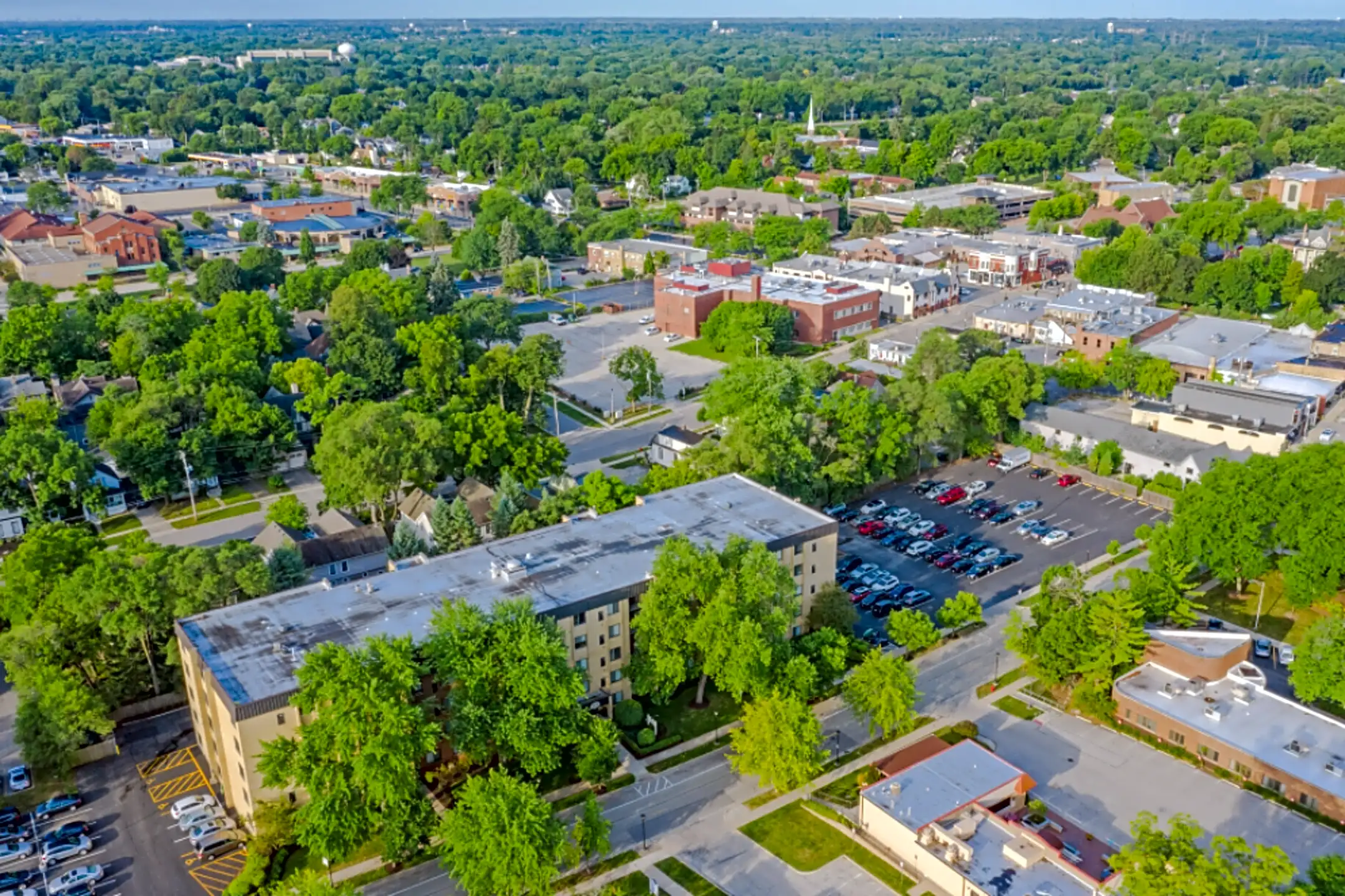 Cook Apartments at Libertyville 201 E Cook Ave Libertyville, IL
