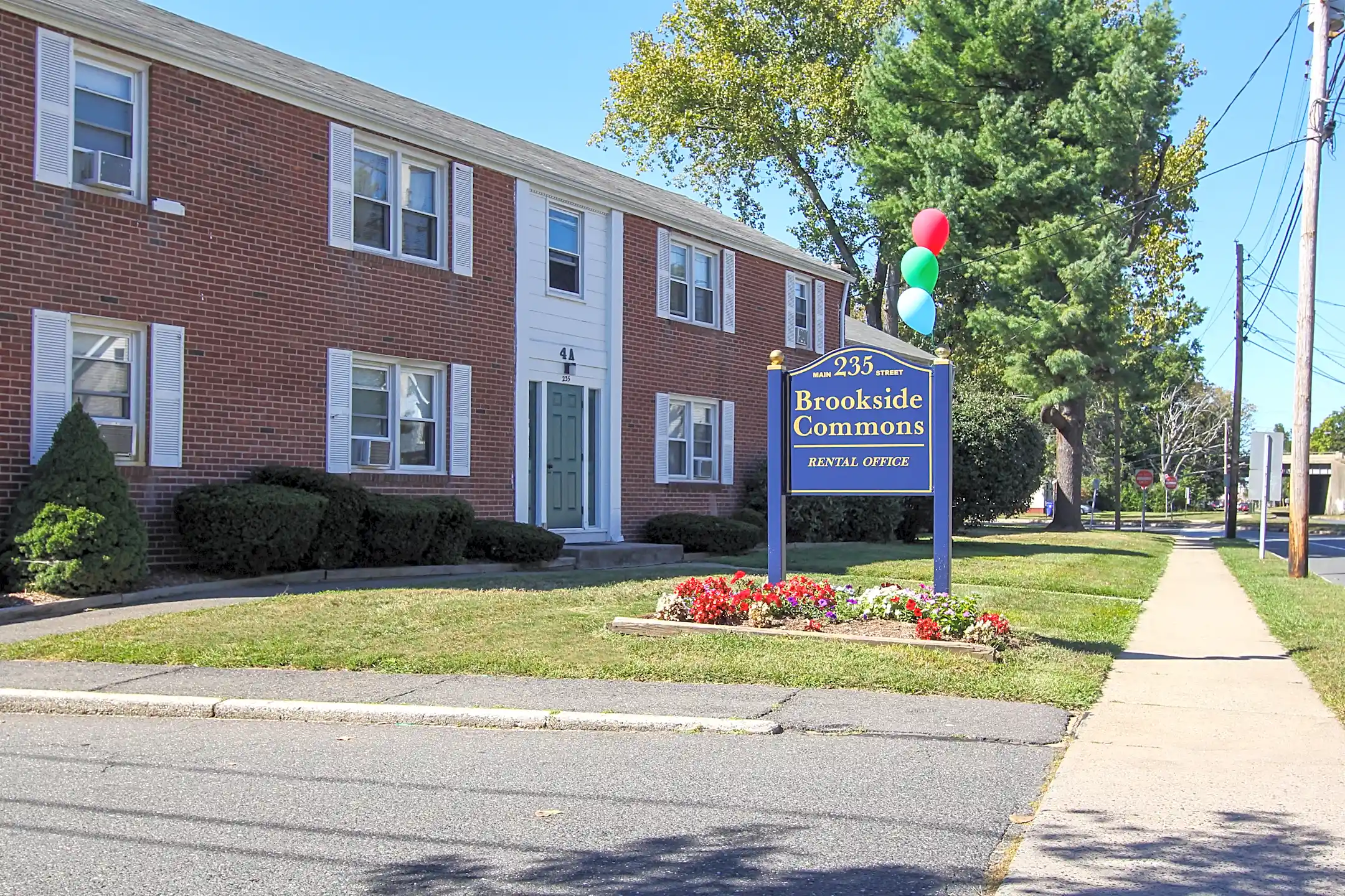 Brookside Commons Apartments East Hartford, CT 06118