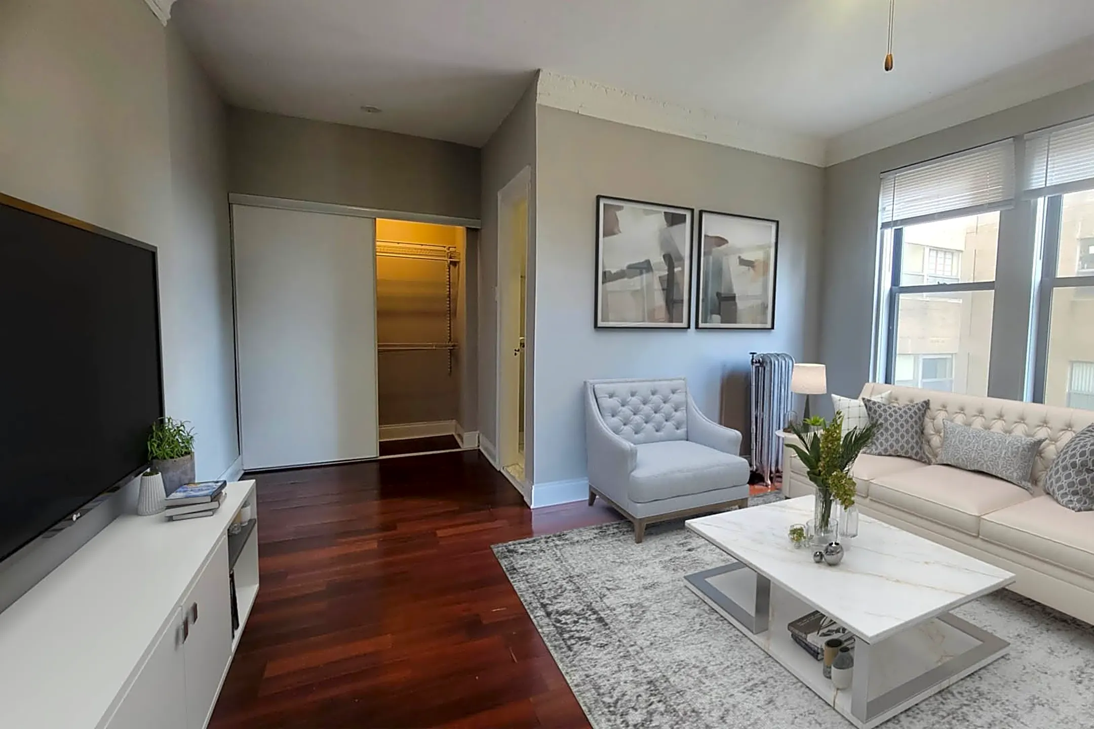 Flamingo - 5500 S Shore Dr | Chicago, IL Apartments for Rent | Rent.