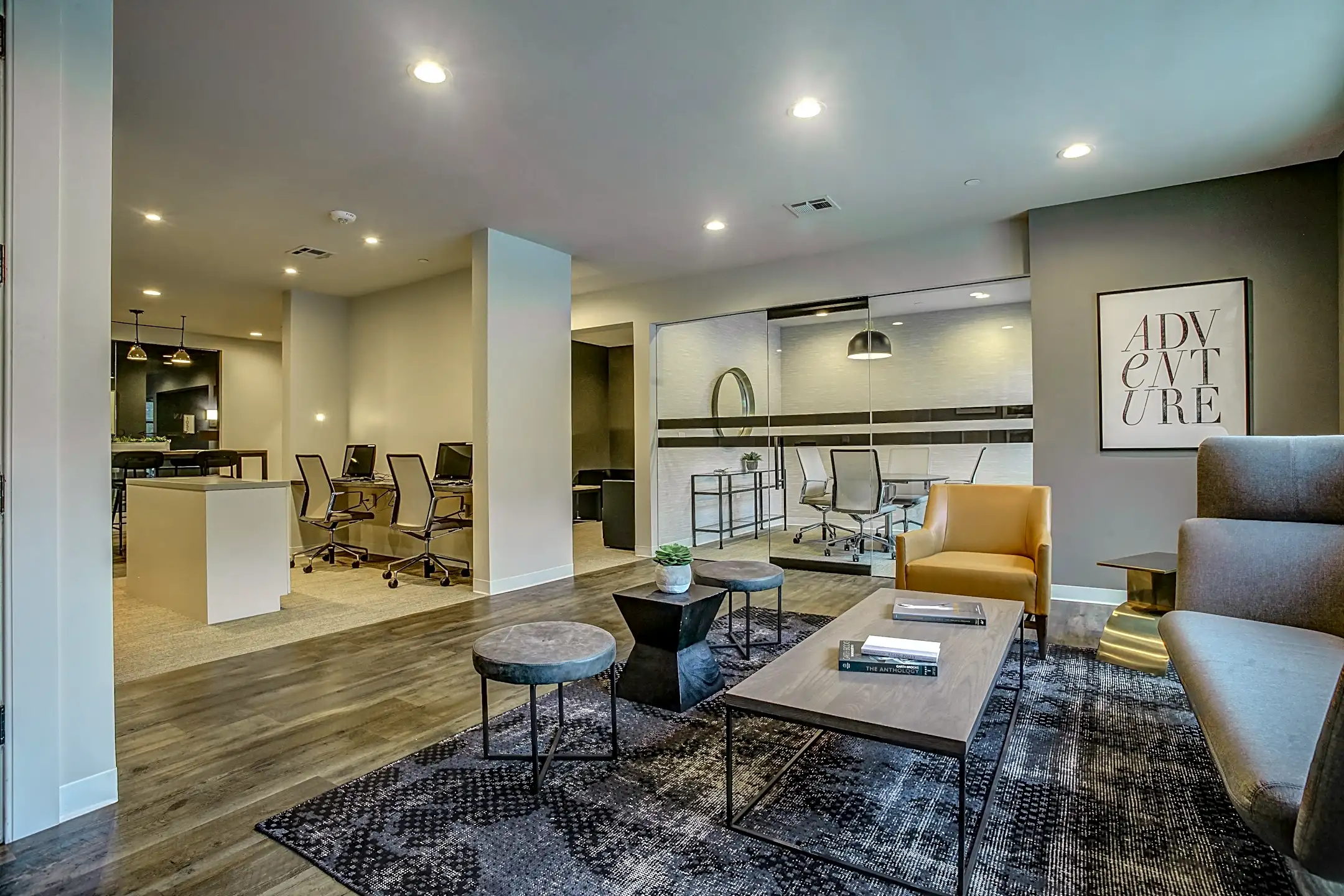 15480 Dallas Pkwy