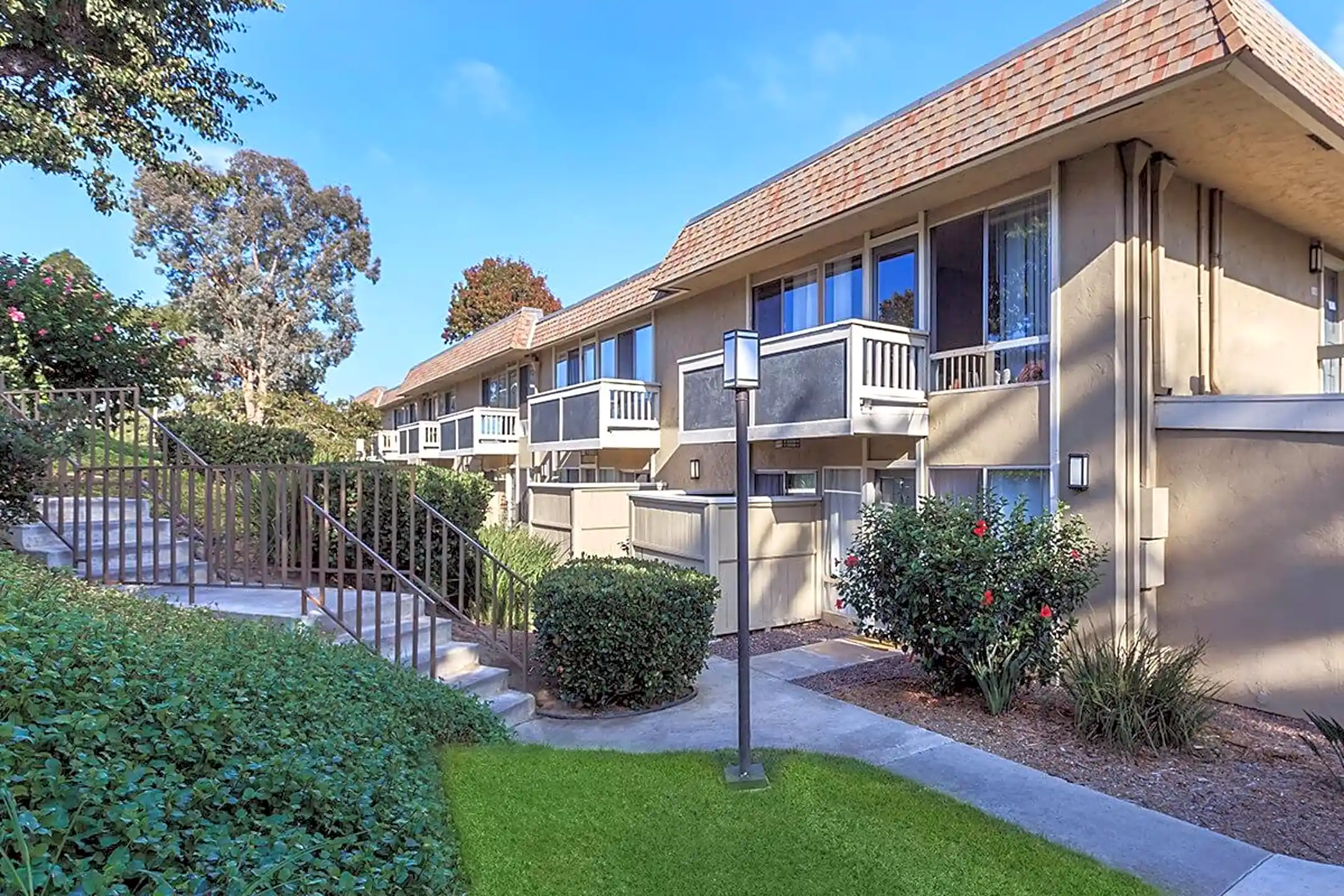 Solana Highlands 701 S Nardo Ave Solana Beach, CA Apartments for