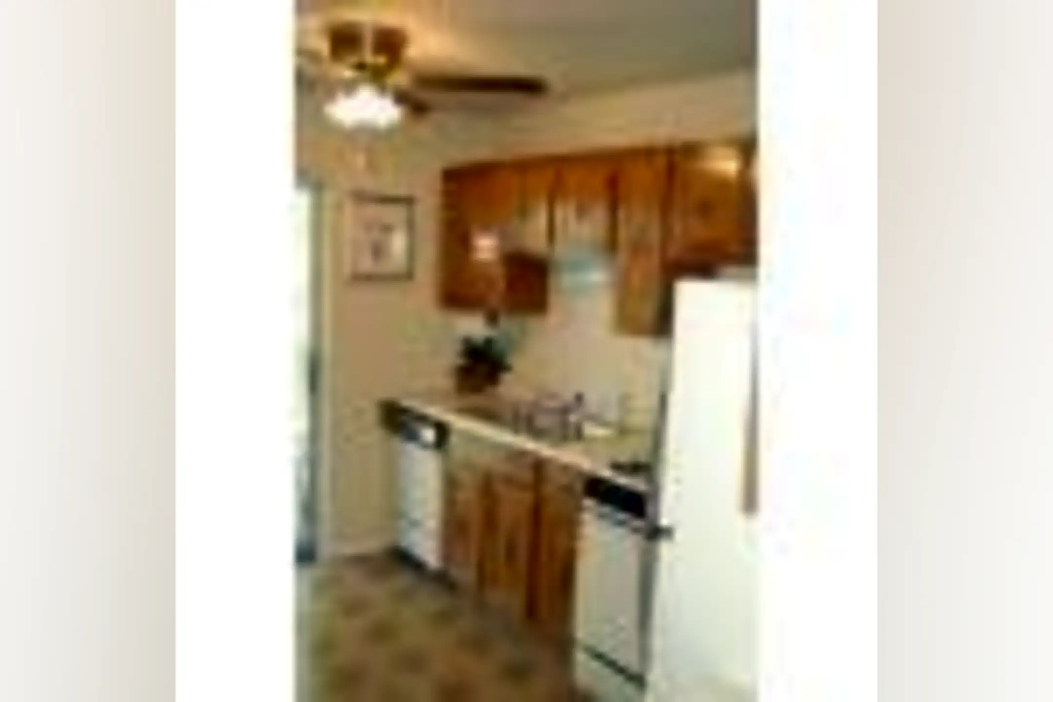 Hunt Club Apartments Wheeling, IL 60090