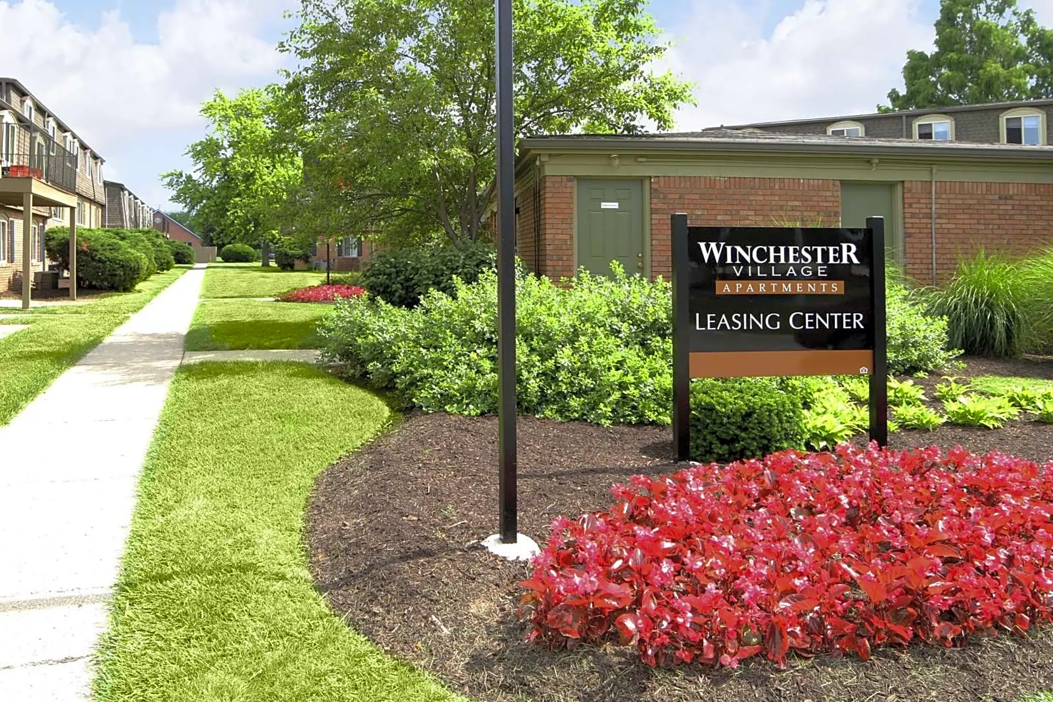 Leasing Office - Winchester Village - Indianapolis, IN