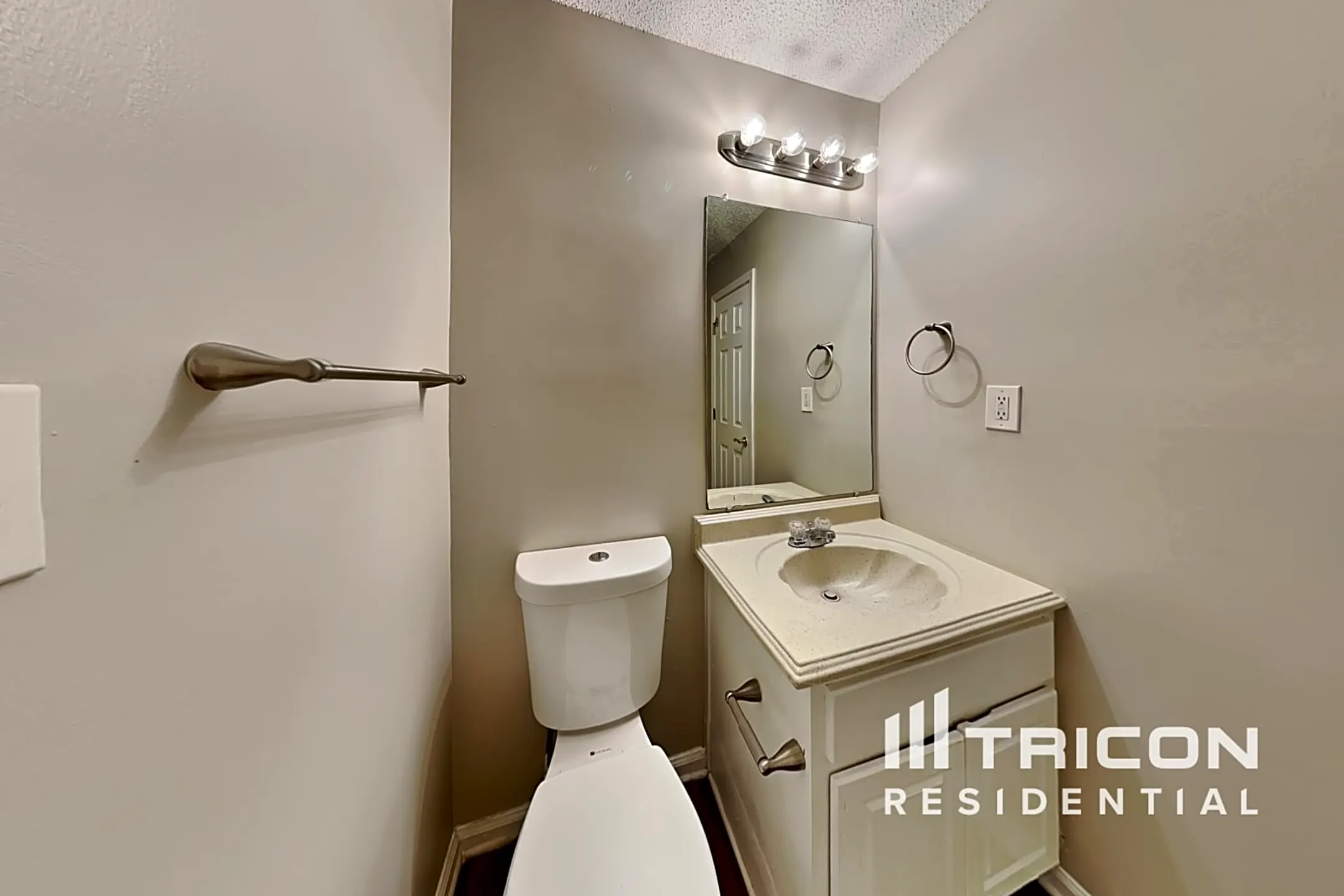 Bathroom - 144 Glynn Addy Drive - Stockbridge, GA