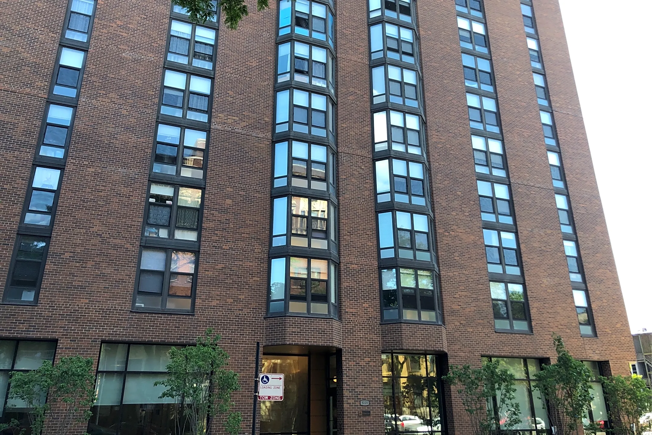 Kenmore Plaza Apartments