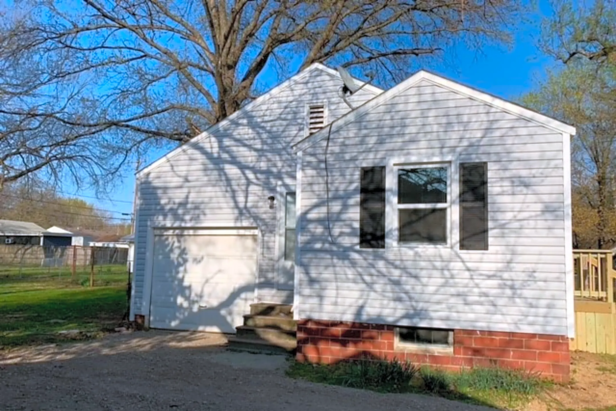 476 Fieldcrest Drive Houses Pittsburg, KS 66762