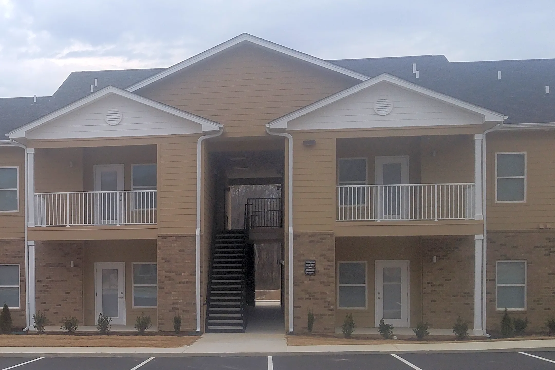 Broad Way Apartments 10 Broadway Ave Cookeville, TN Apartments for