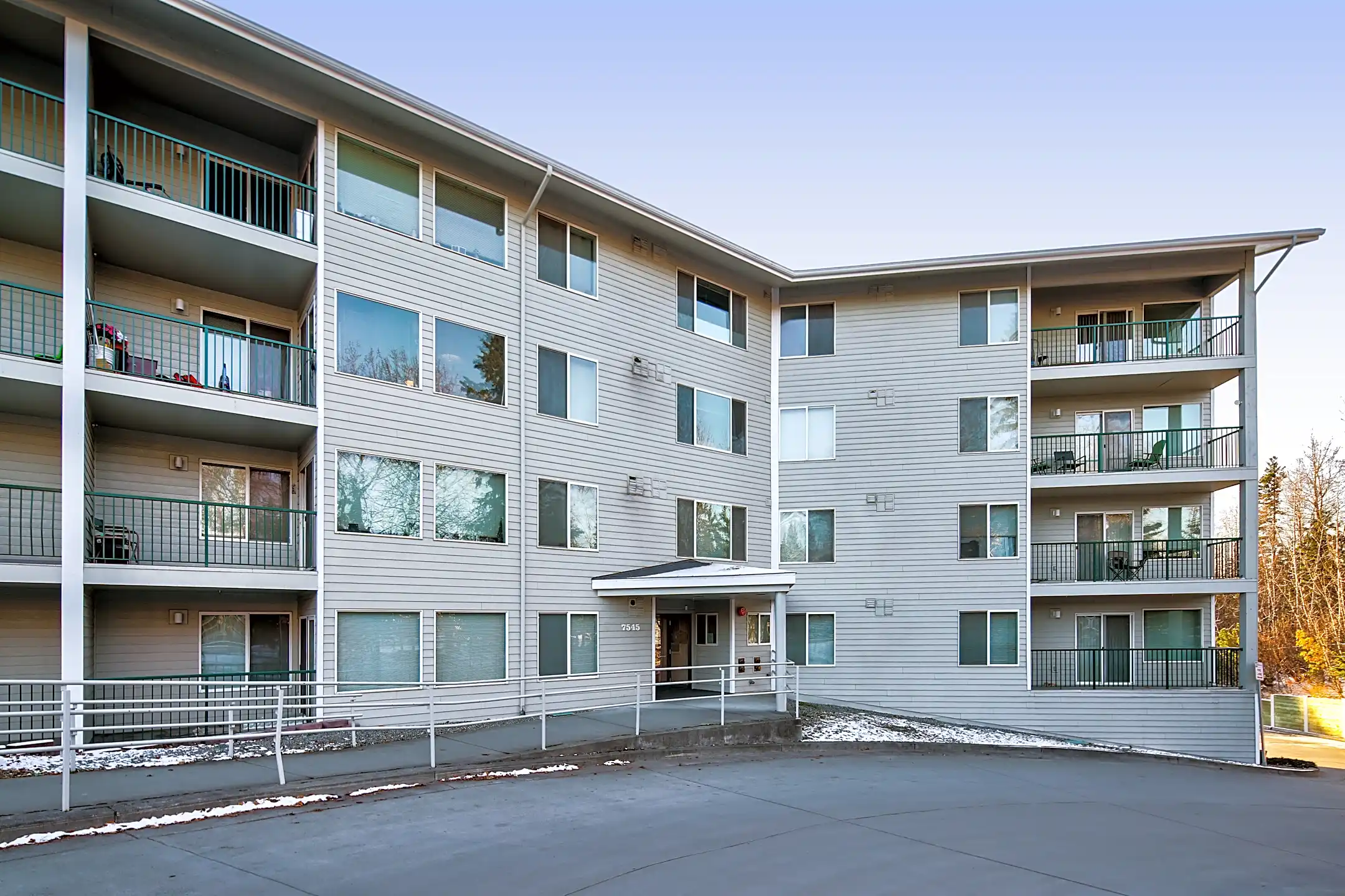Creekside Manor 7545 Foxridge Way Anchorage, AK Apartments for Rent Rent.