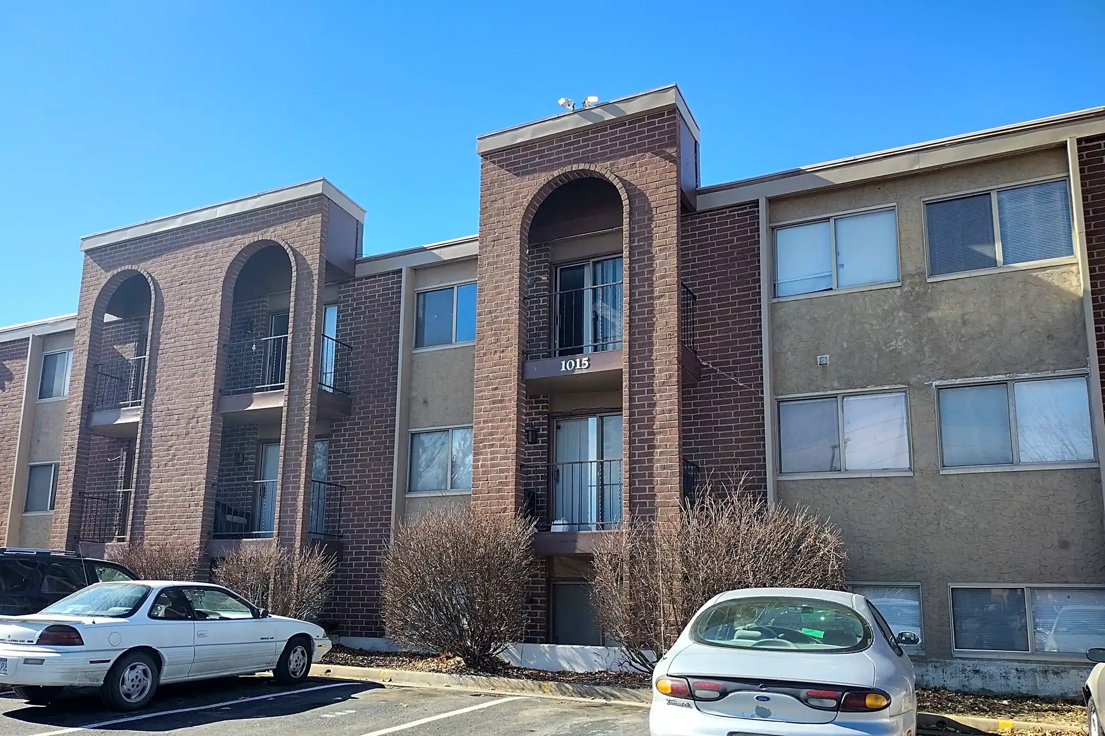 Monterey Apartments 1015 Southwest Garfield Avenue Topeka, KS
