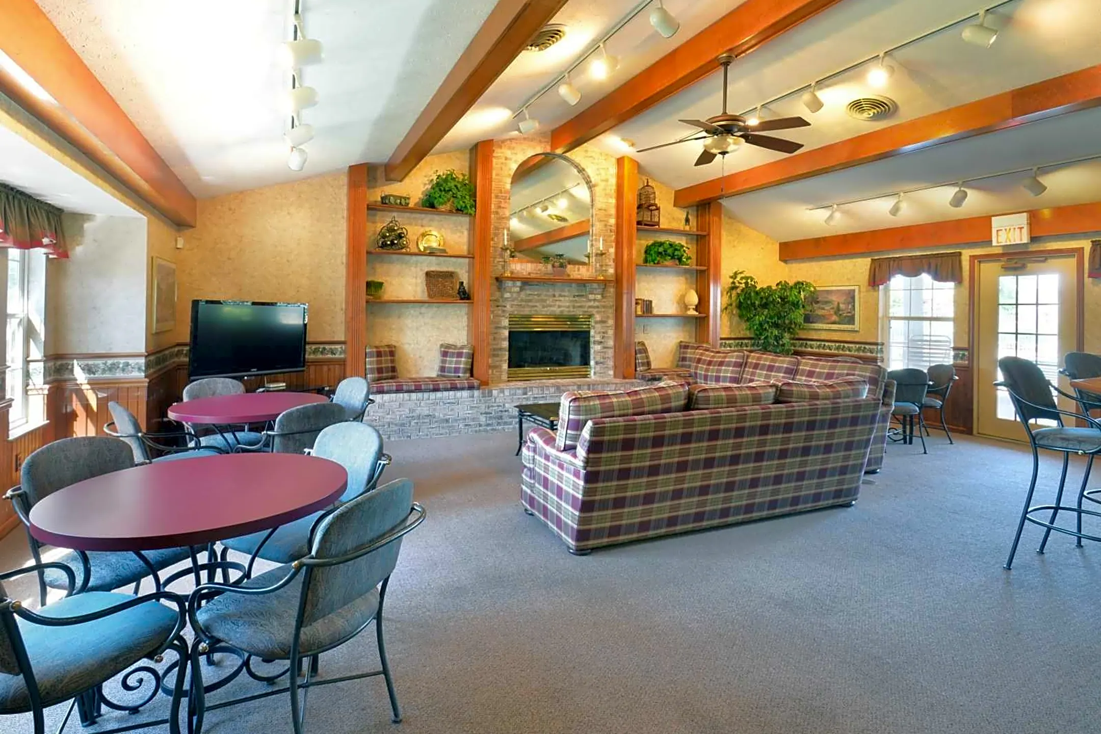 Clubhouse - The Arbors Of Yankee Vineyards - Dayton, OH