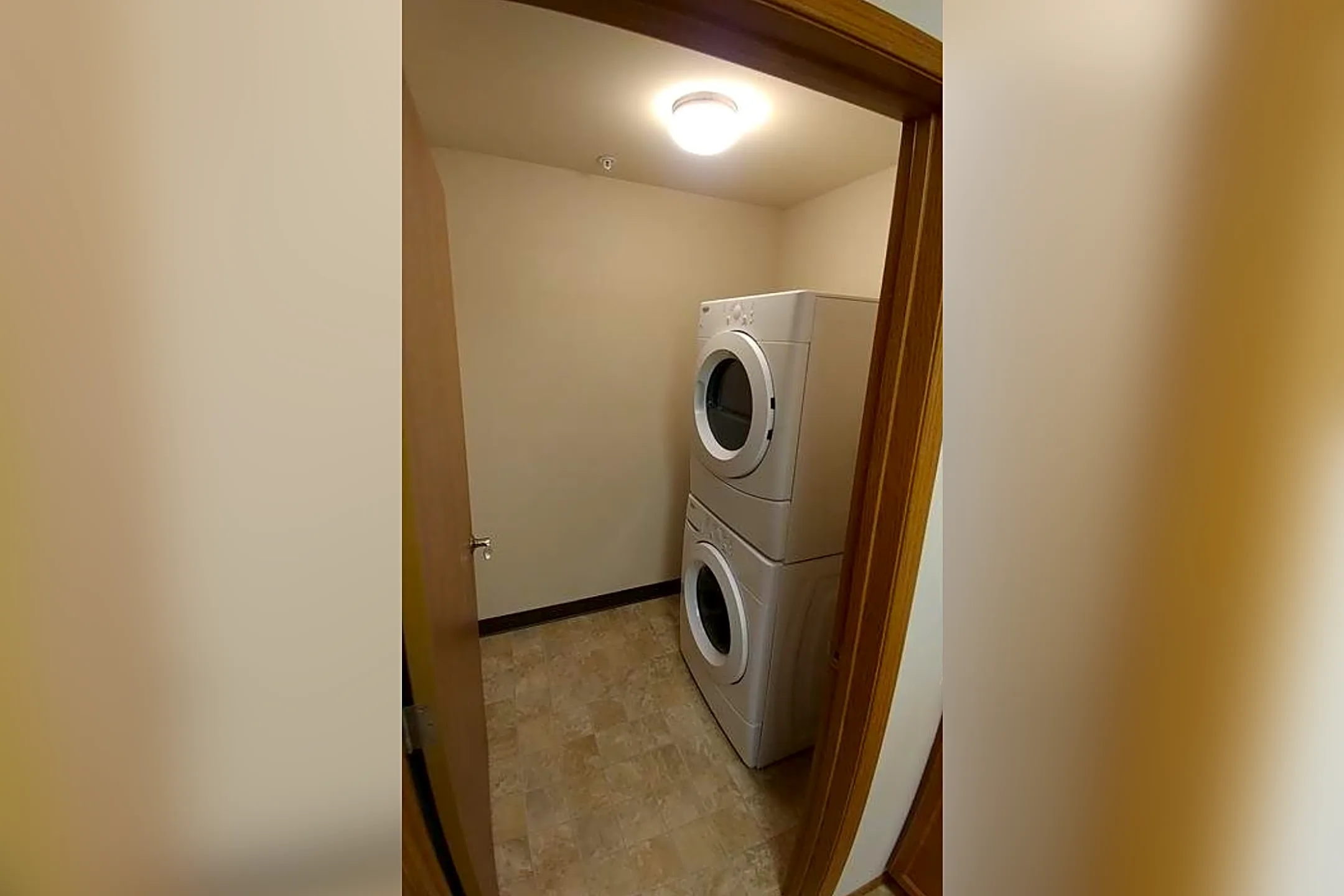 Park Place Senior Apartments 305 East Main Street Reedsburg, WI