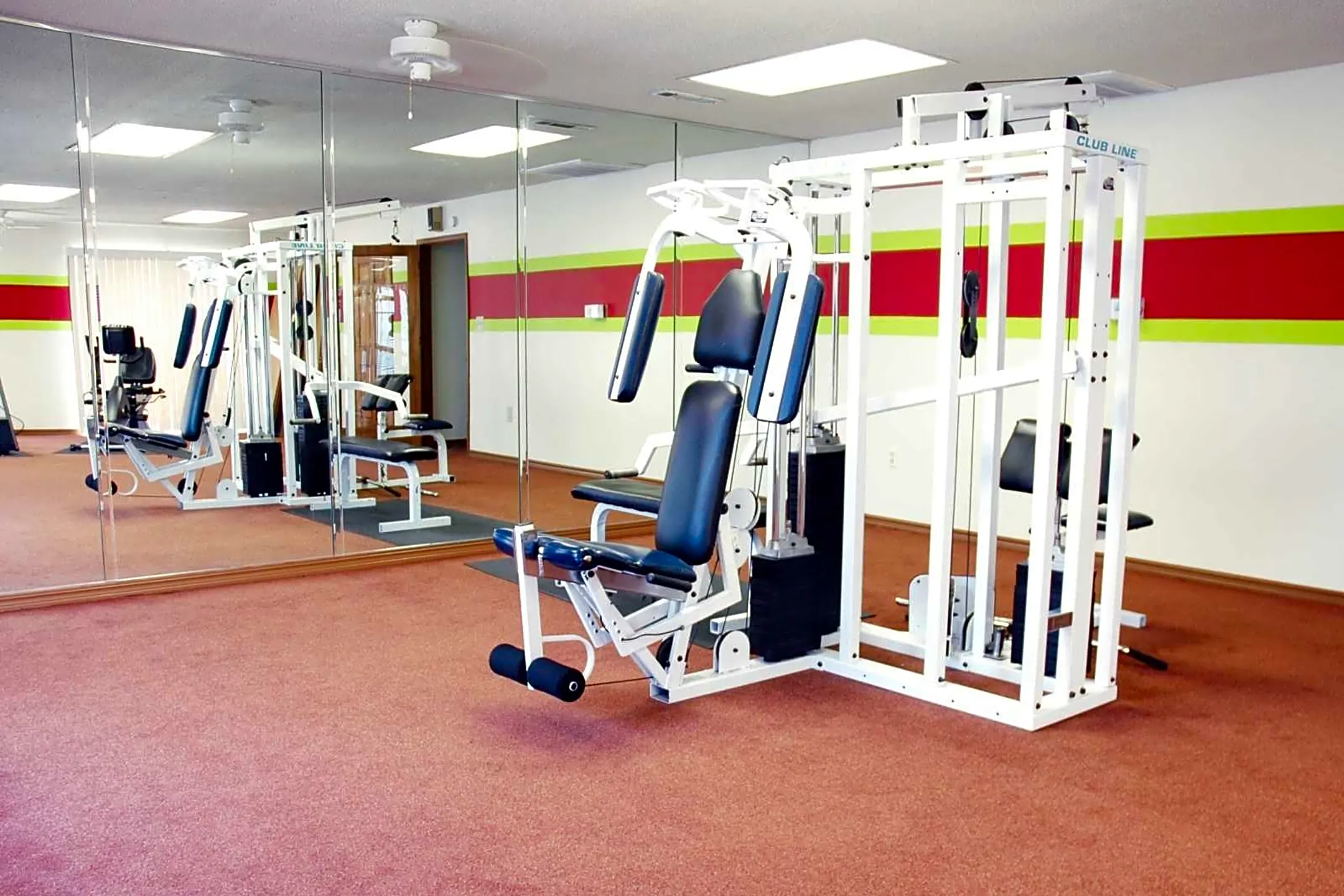 Fitness Weight Room - Johnson Meadows - Springdale, AR