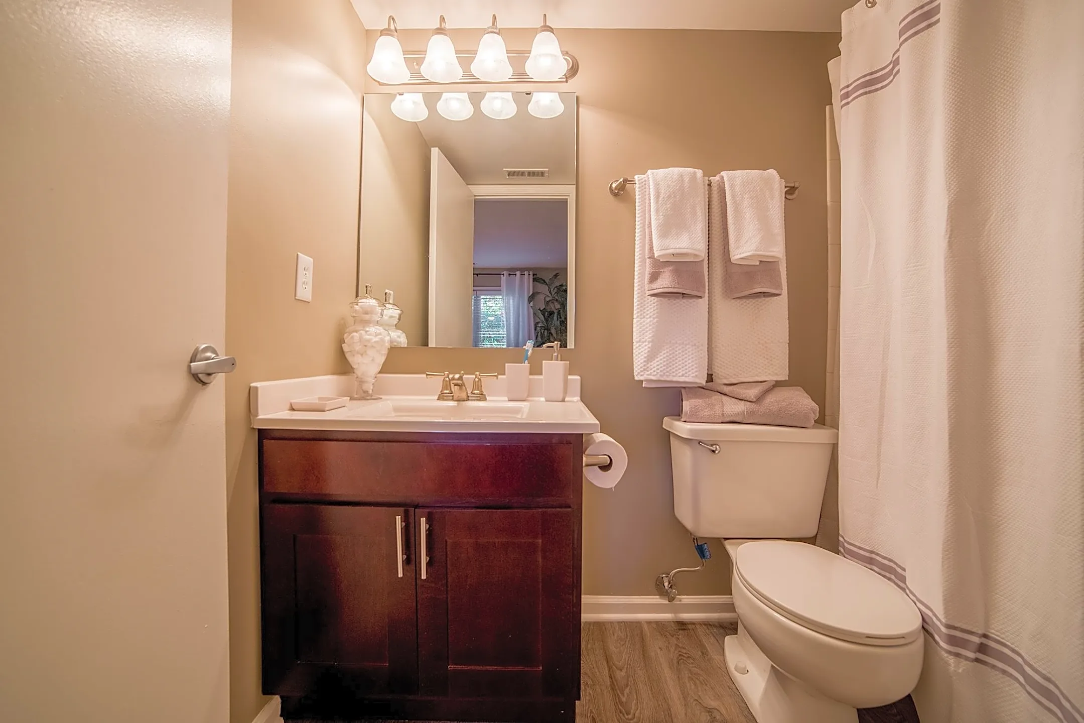 Northlake Village Apartments Noblesville, IN 46060