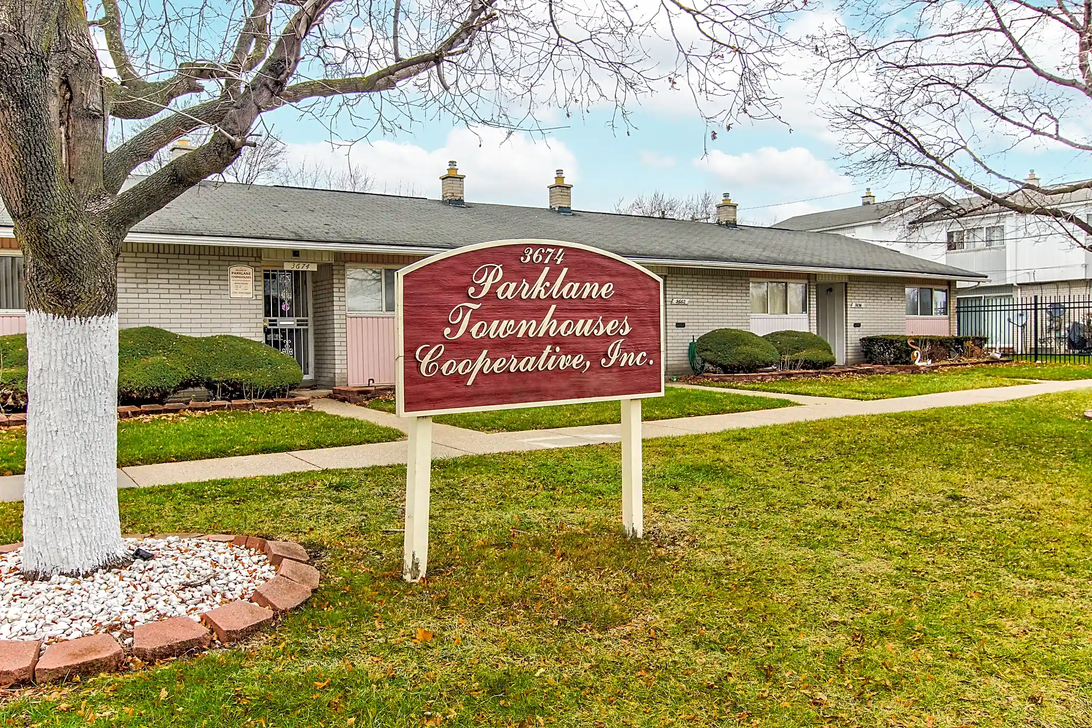 Parklane Townhouses 3674 Middlebelt Rd Inkster, MI Apartments for Rent Rent.