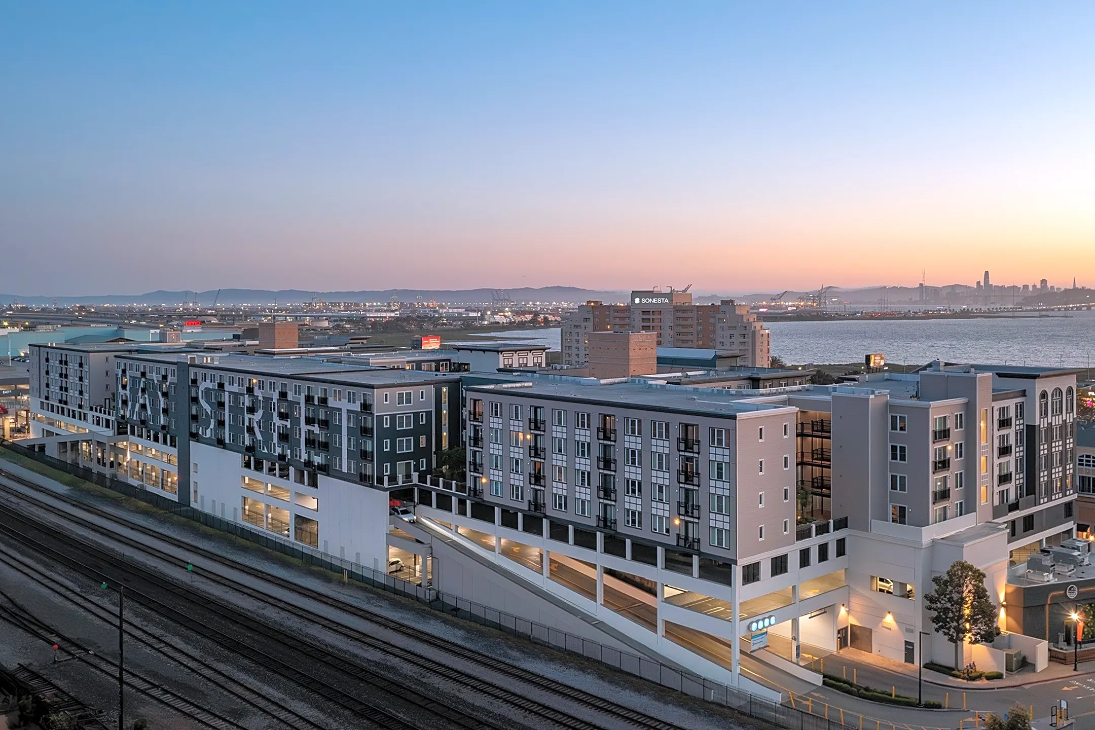 Bay House Emeryville - 5684 Bay St | Emeryville, CA Apartments for Rent ...