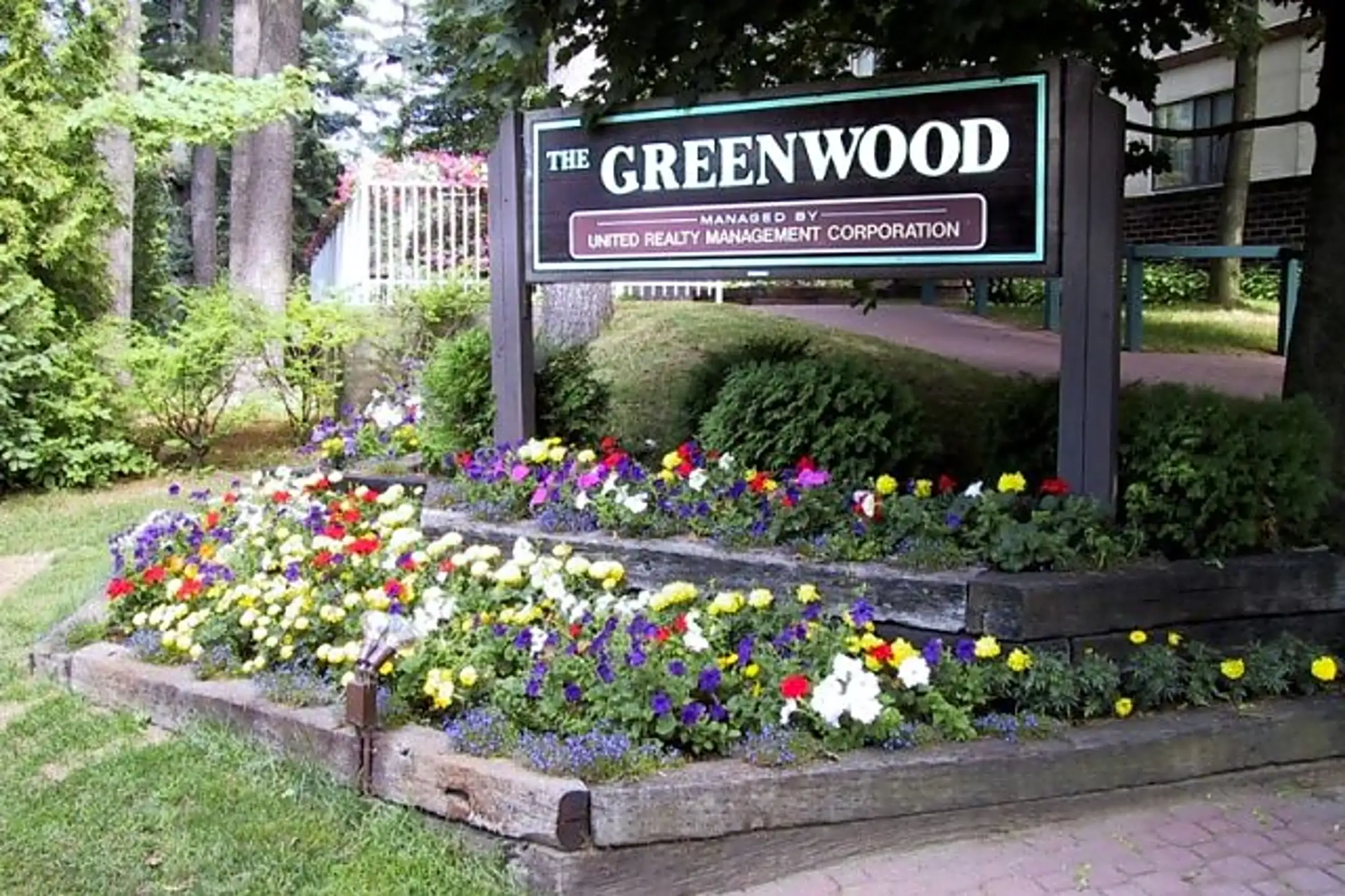 Greenwood Apartments 89 Greenwood St Lake Placid, NY Apartments for