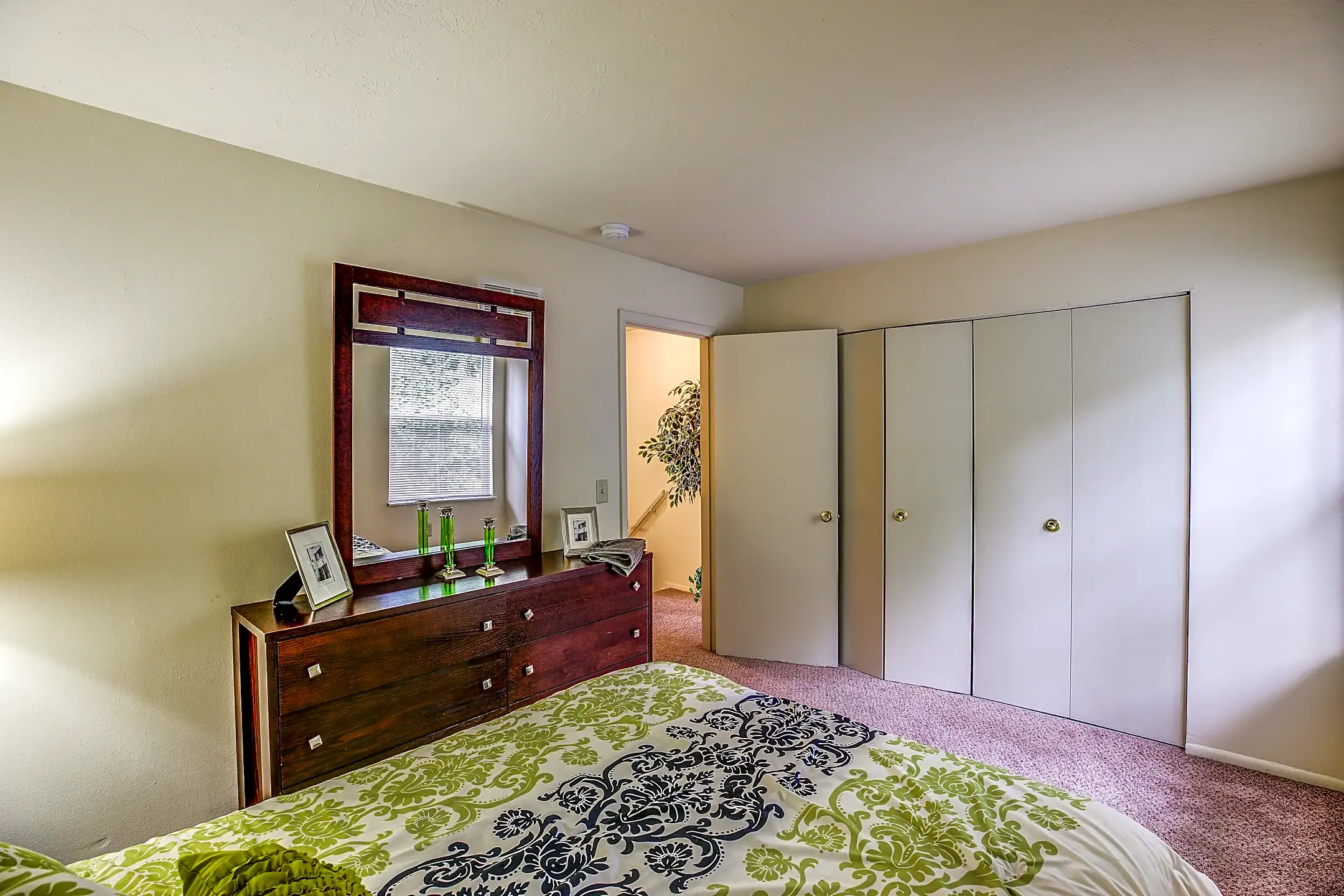 Normandy Green Apartments & Townhouses 6805 Sebree Dr Florence, KY