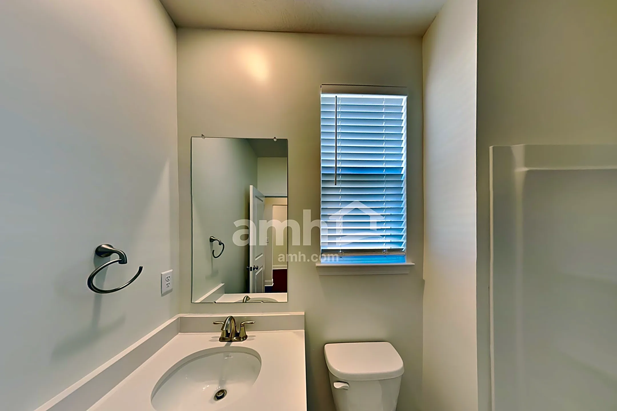 Bathroom - 12590 Dardevle Lane Nw - Pickerington, OH