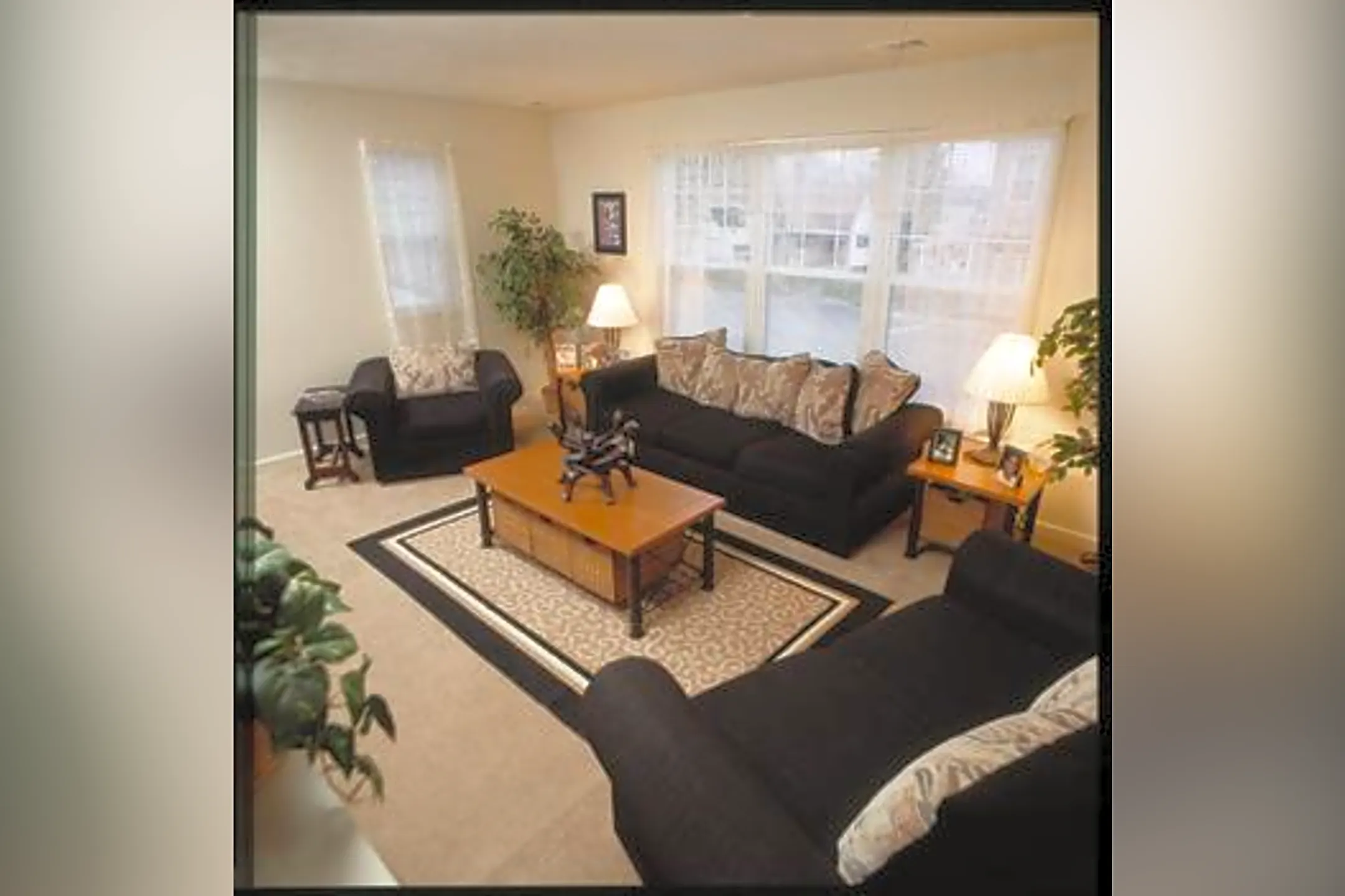 Meyers Ridge Townhomes 901 Gray St McKees Rocks, PA Apartments for