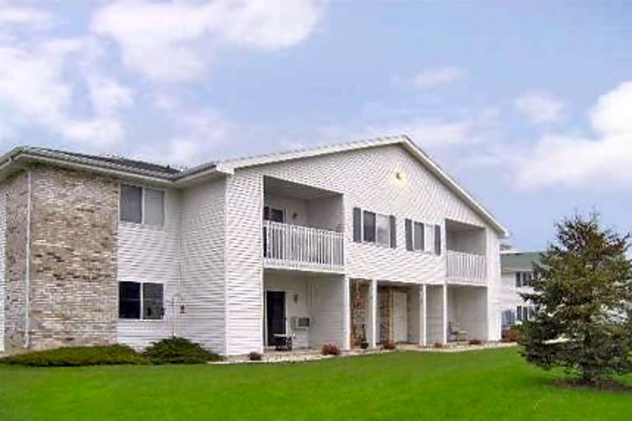 Meadowview Apartments 209 ster St Beaver Dam, WI Apartments for