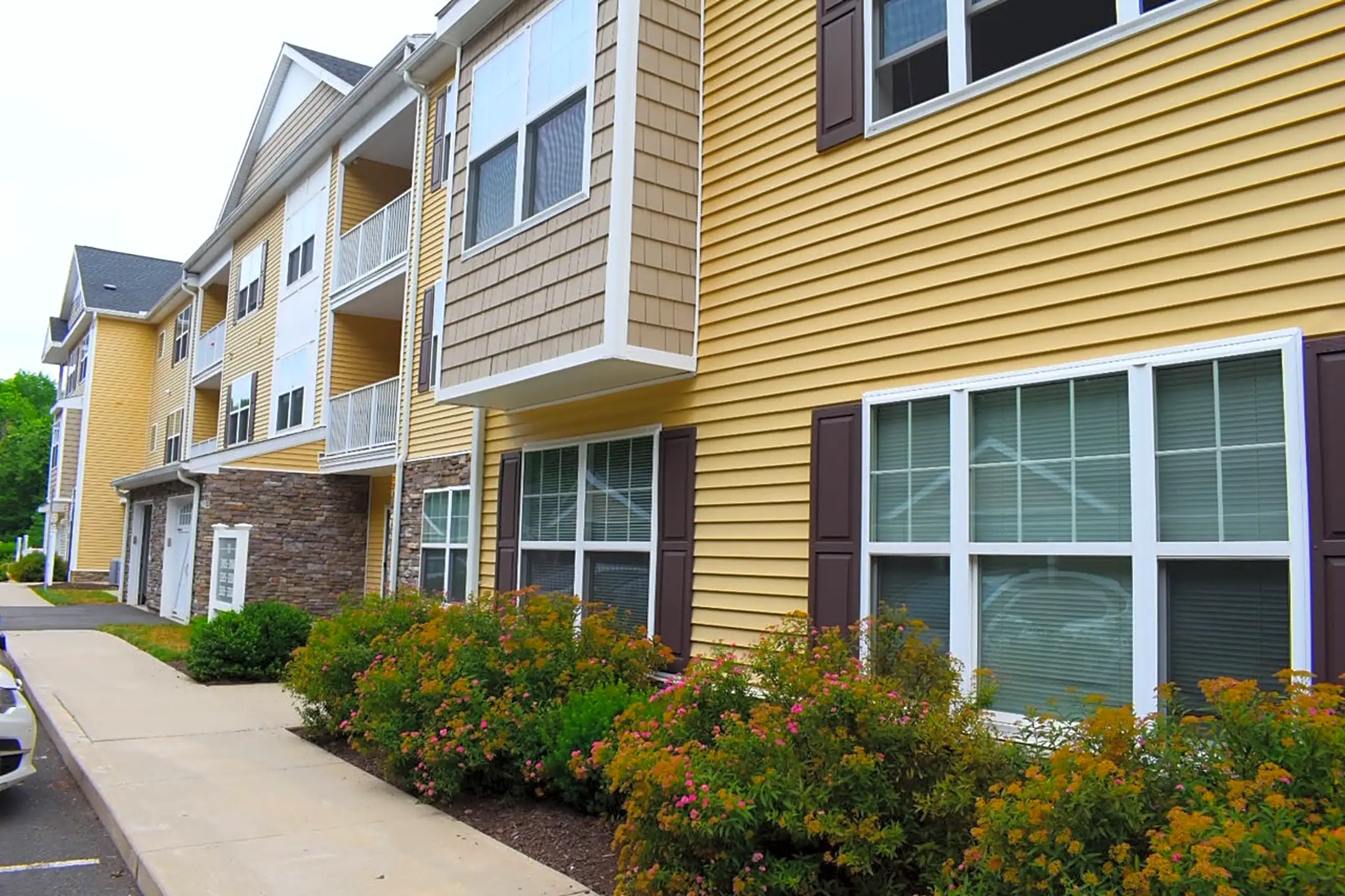 Mallory Ridge Apartments Bloomfield, CT 06002