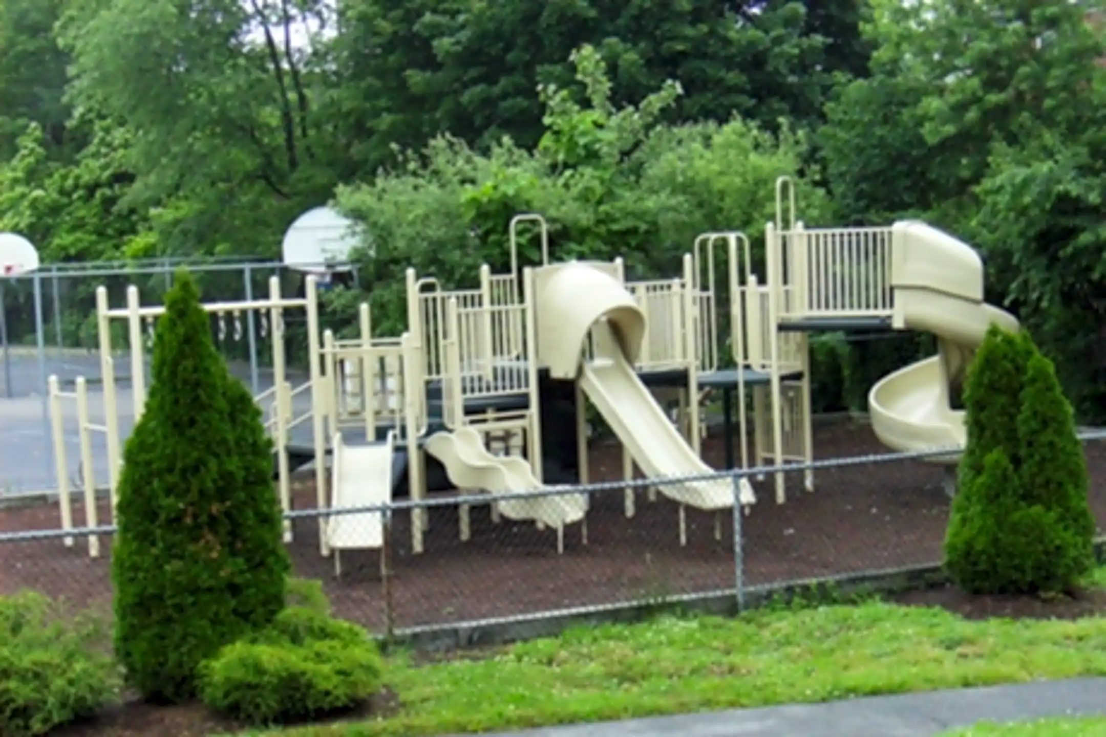 Braintree Village 2 McCusker Dr Braintree, MA Apartments for Rent