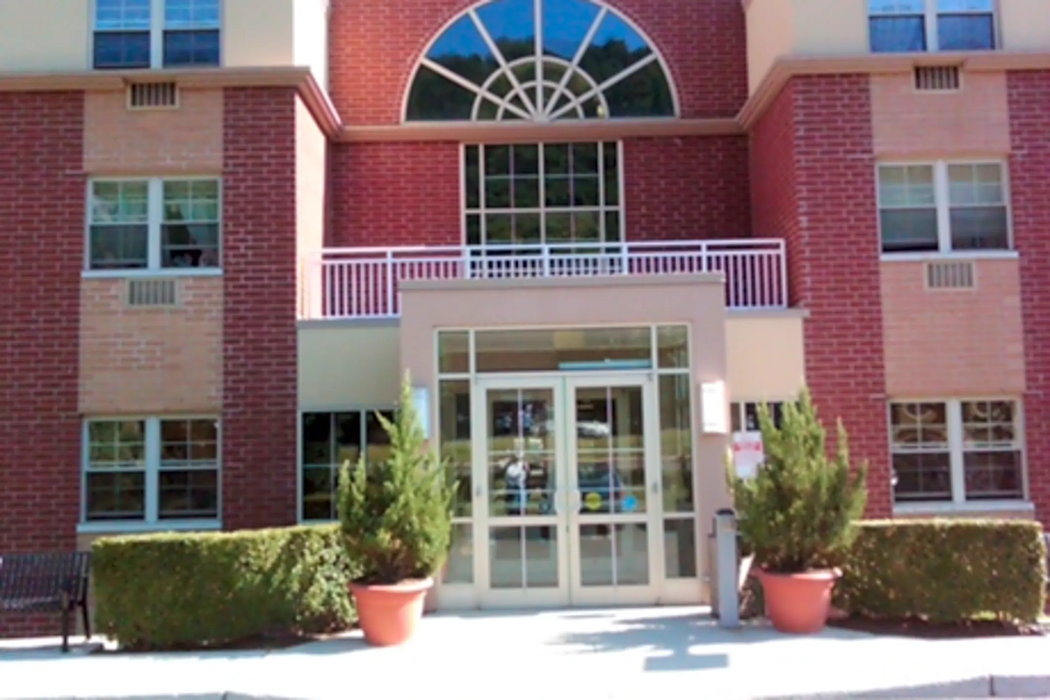 Haverstraw Place LP 140 Route 9W Haverstraw, NY Apartments for Rent