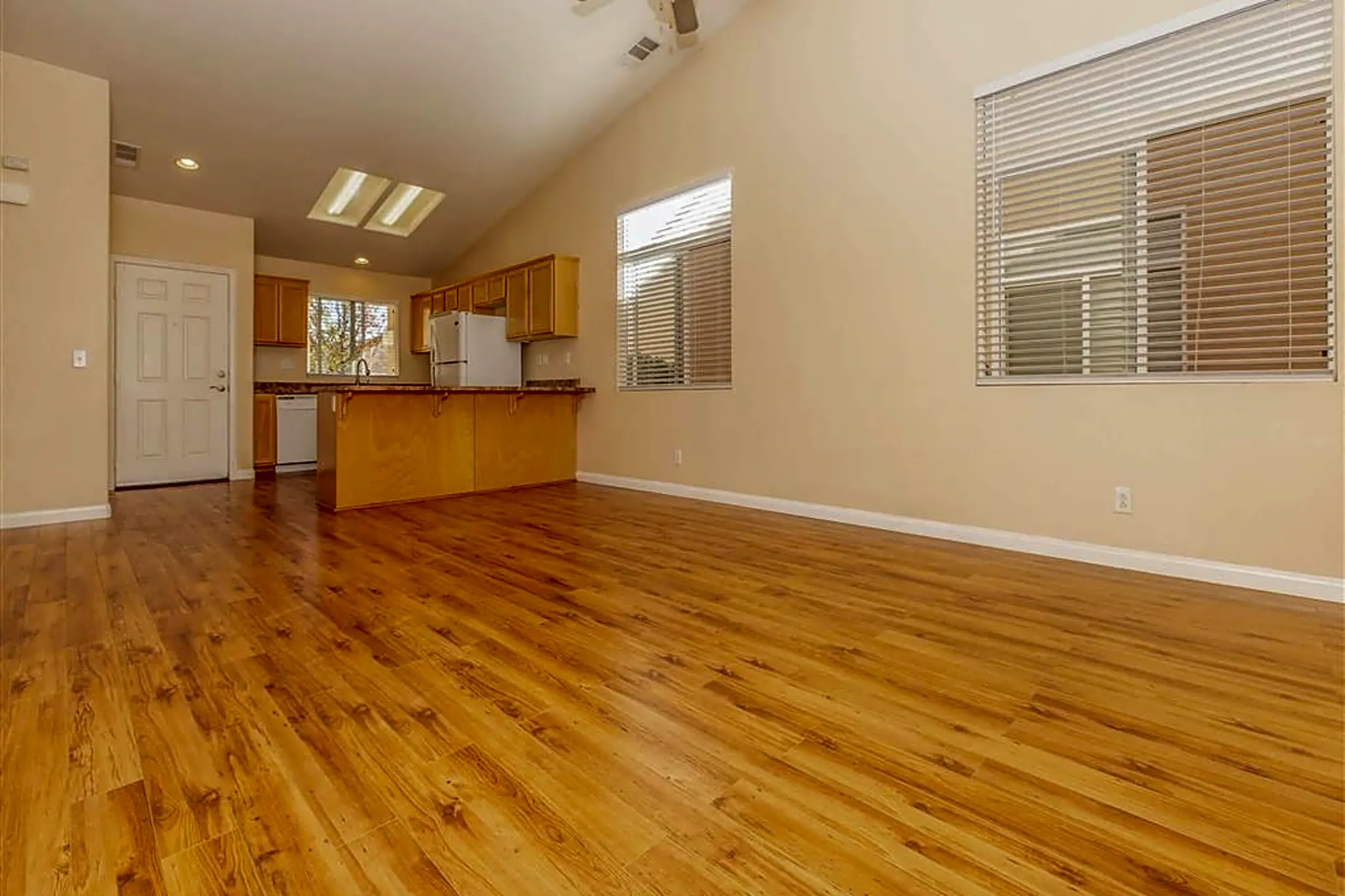 The Crossings at Rosamond Apartments 3080 Sedona Ave Rosamond, CA