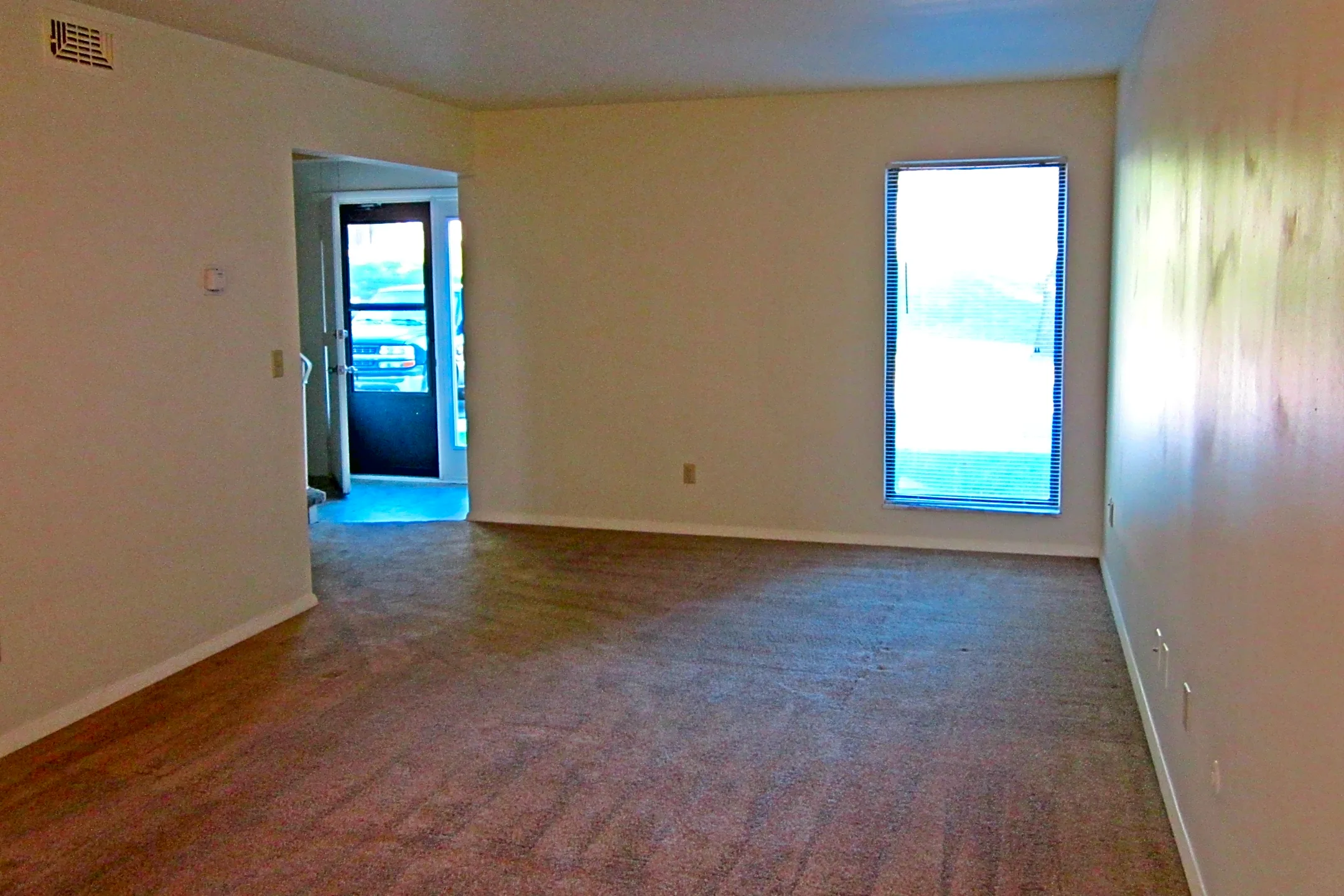 The Reserve at Norwood Townhomes 5707 West Maple Grove Road