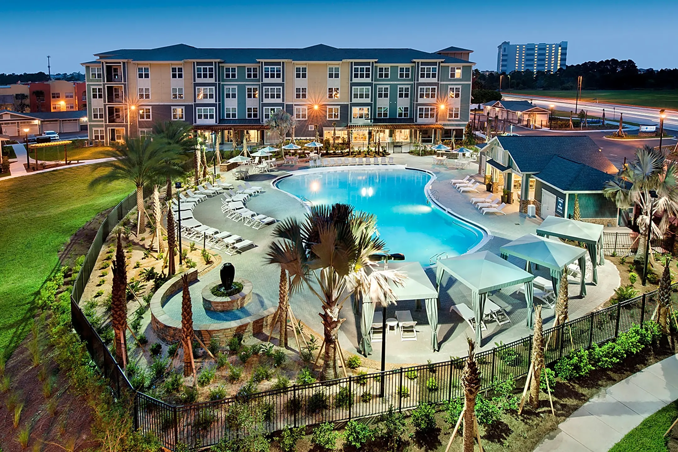Pool - Citi Lakes Apartments - Orlando, FL