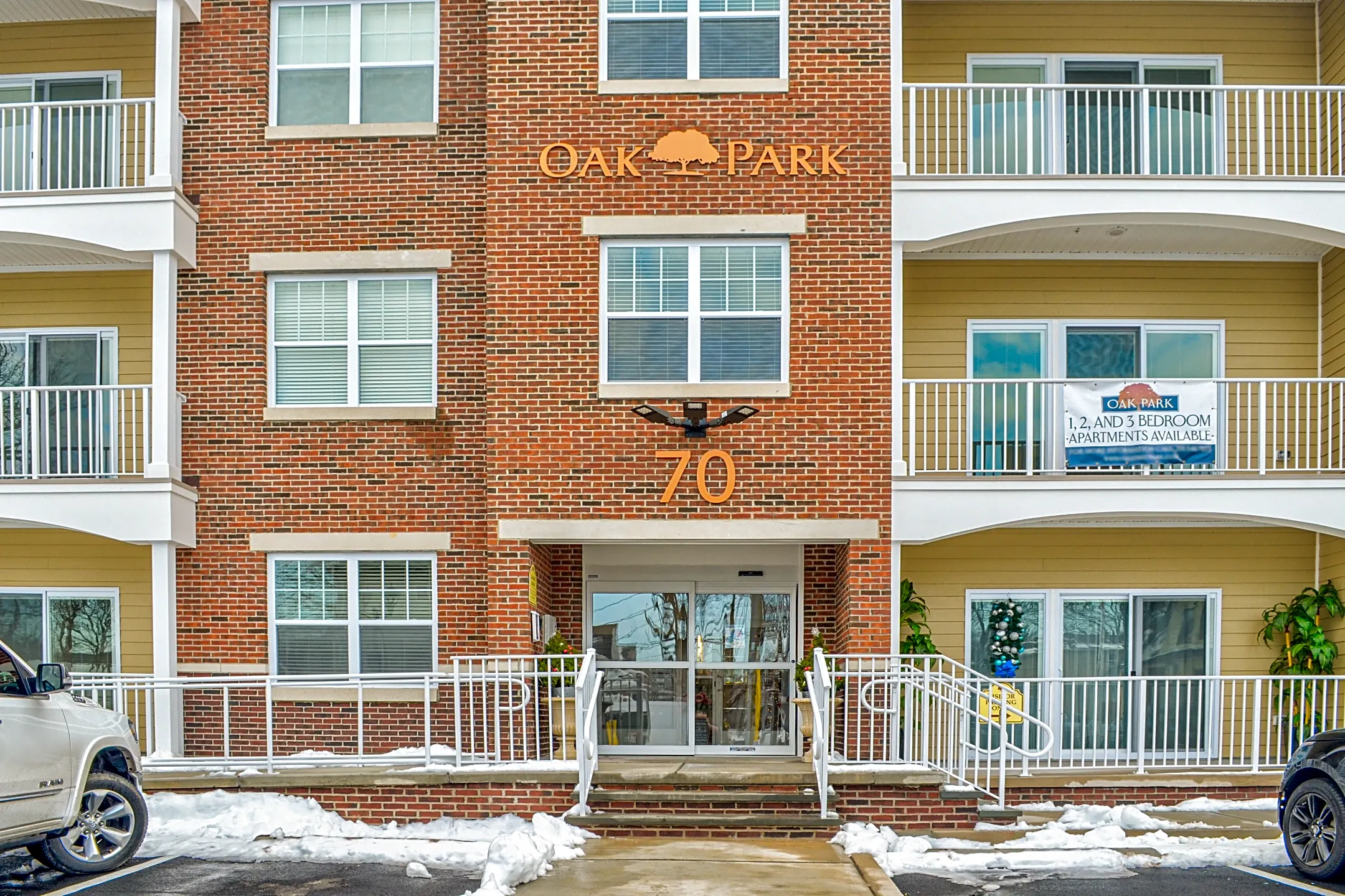 Oak Street Park Apartments 70 Oak Street Rochelle Park, NJ