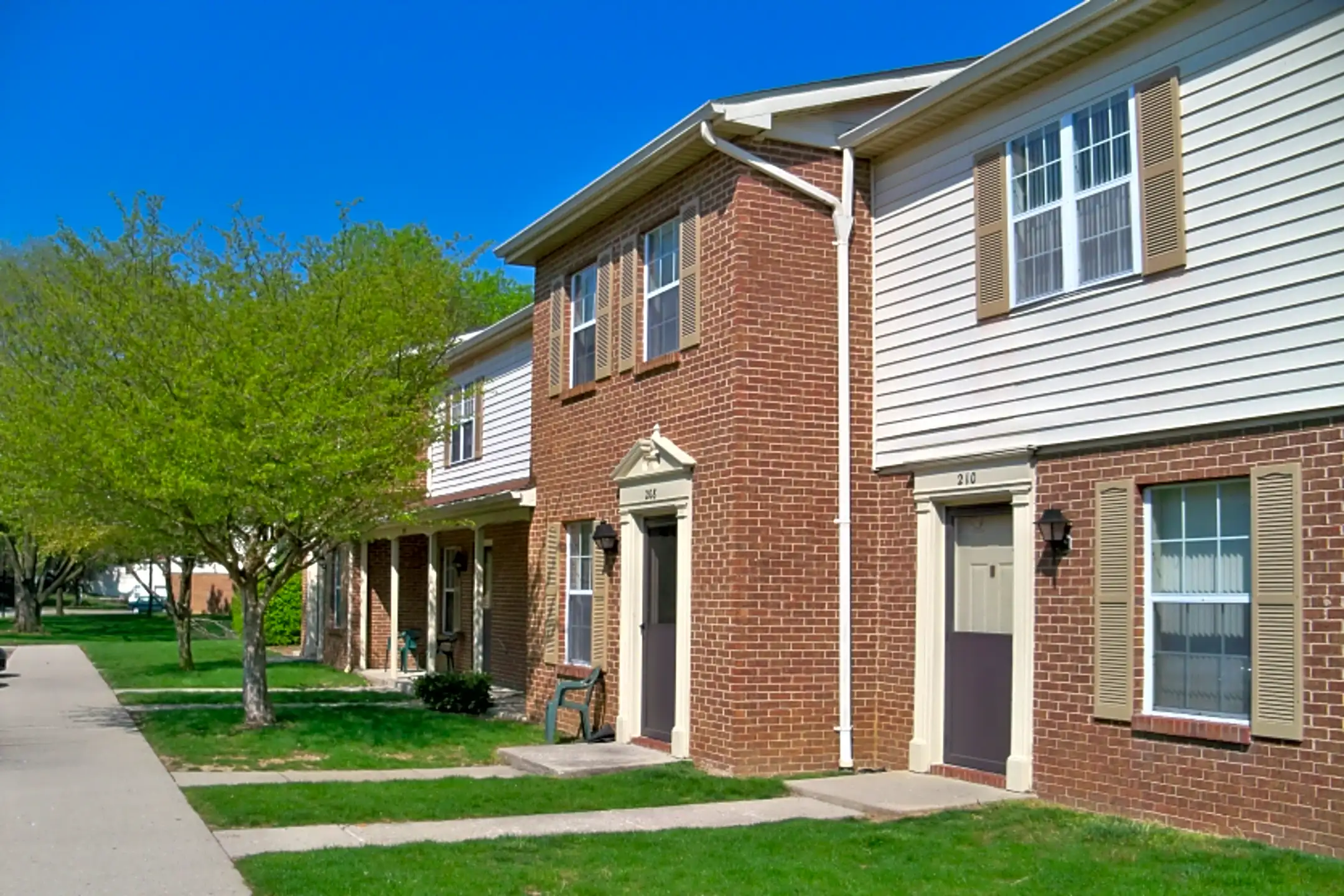 Crossgates Apartments 600 Crossgate Court Springfield, OH