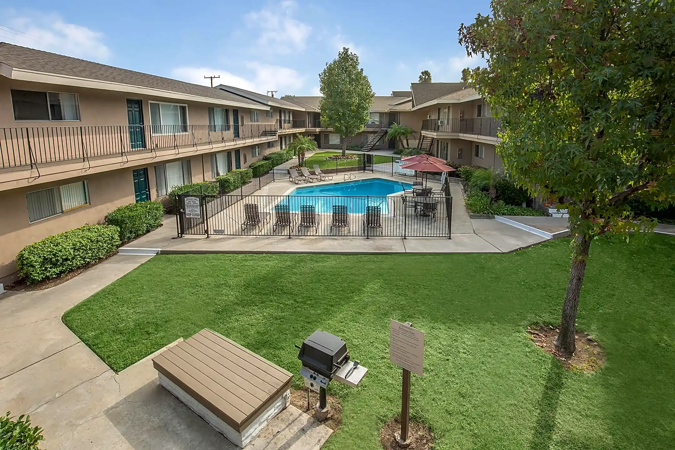 Glenwood Apartment Homes 12300 Clearglen Ave Whittier, CA