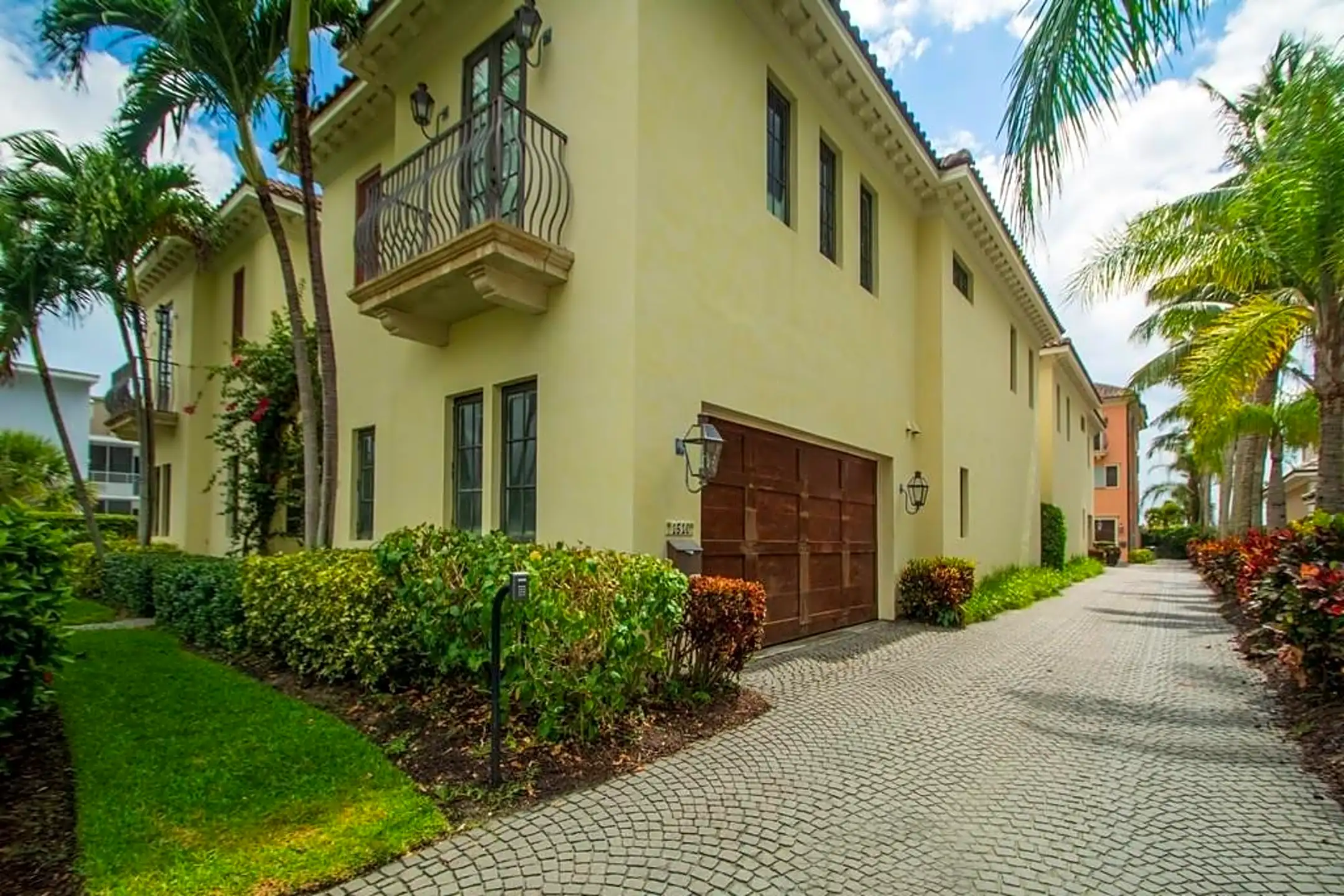 Building - 1510 Ocean Dr #2 - Vero Beach, FL