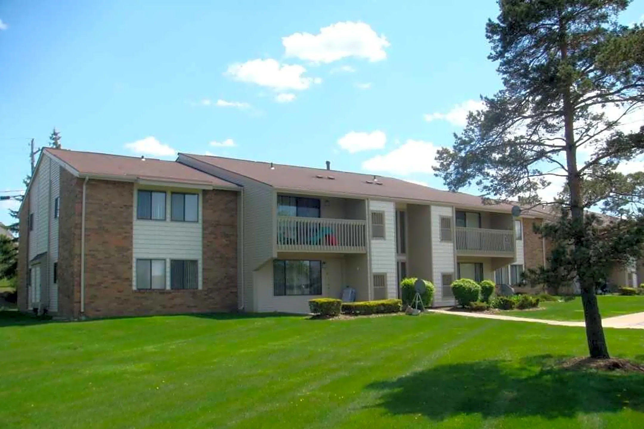 Westgate VI - 45265 Gateway Rd | Novi, MI Apartments for Rent | Rent.