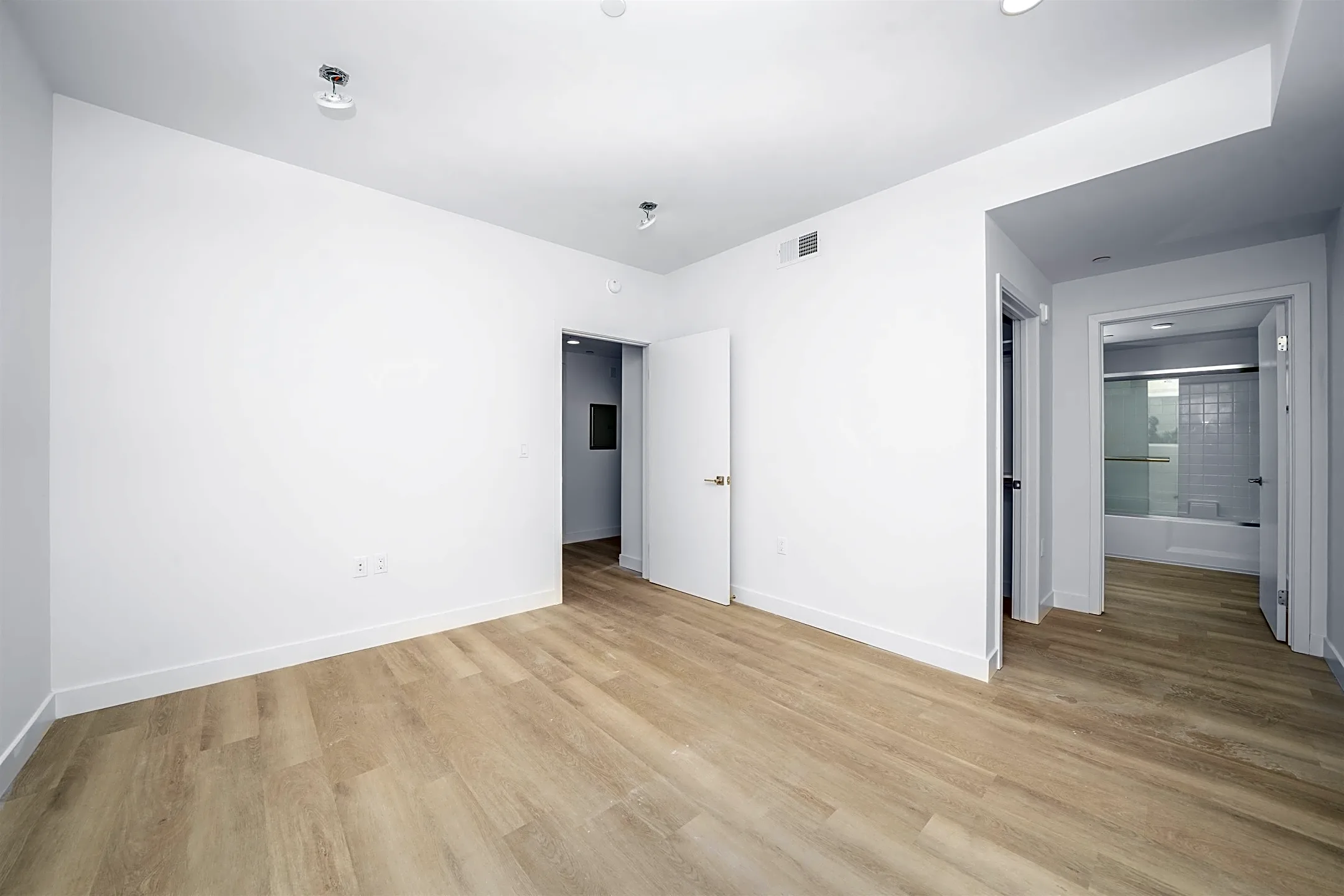 14825 Delano St - 14825 Delano St unit 406 | Los Angeles, CA Apartments ...