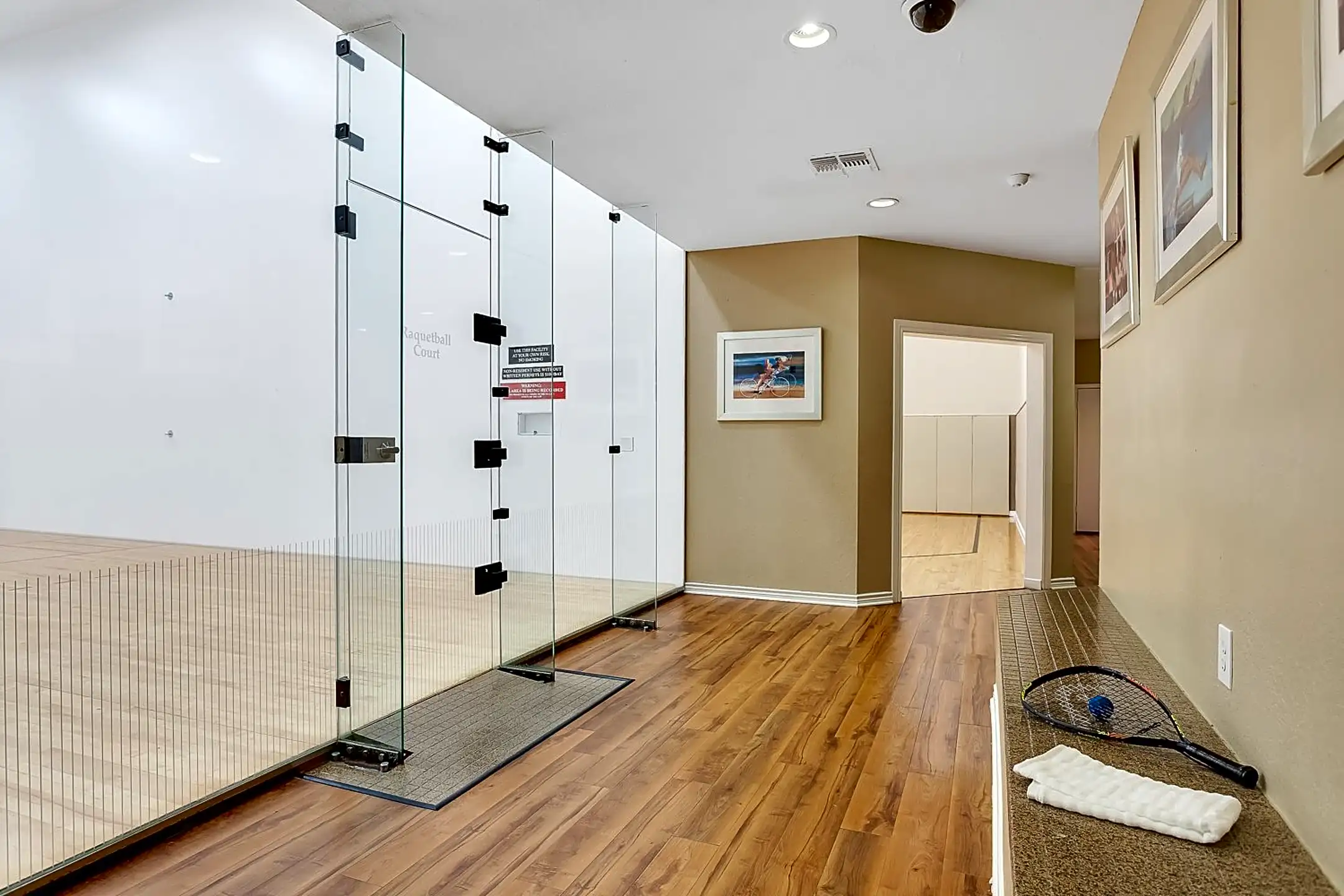 Villas at Oakwell Farms 3333 Oakwell Ct San Antonio, TX Apartments