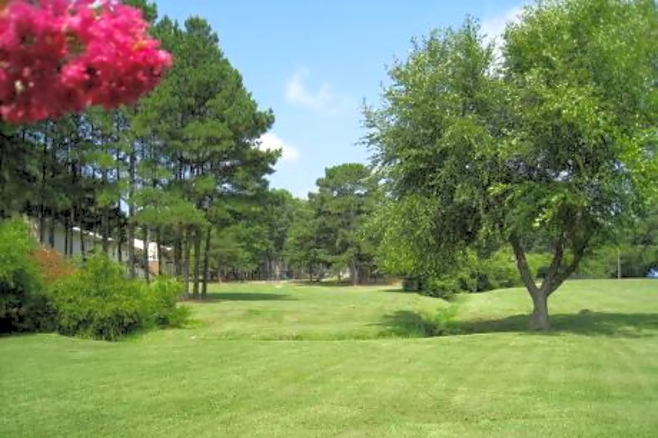 Emerald Pointe Apartments Riverdale, GA 30274