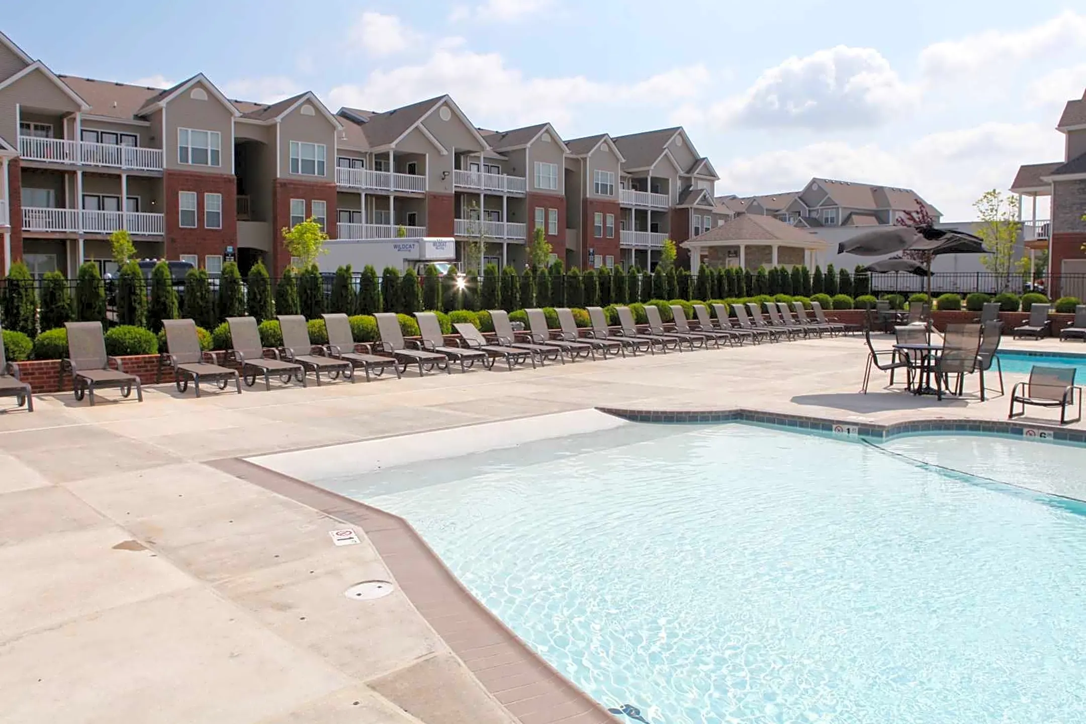 Pool - rm Lexington - Lexington, KY