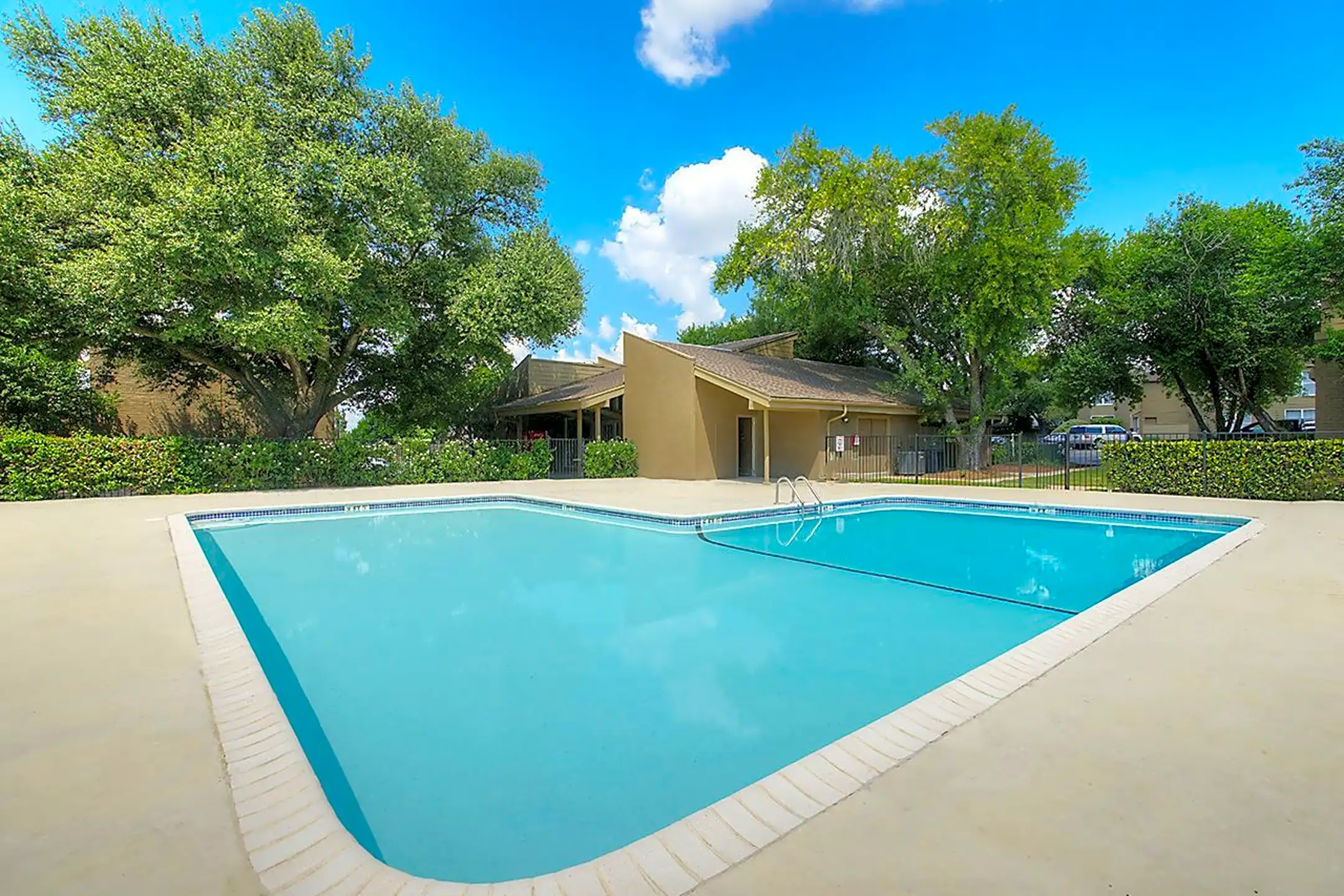 CrestWind Townhomes and Apartments 8835 Willmon Way Windcrest, TX