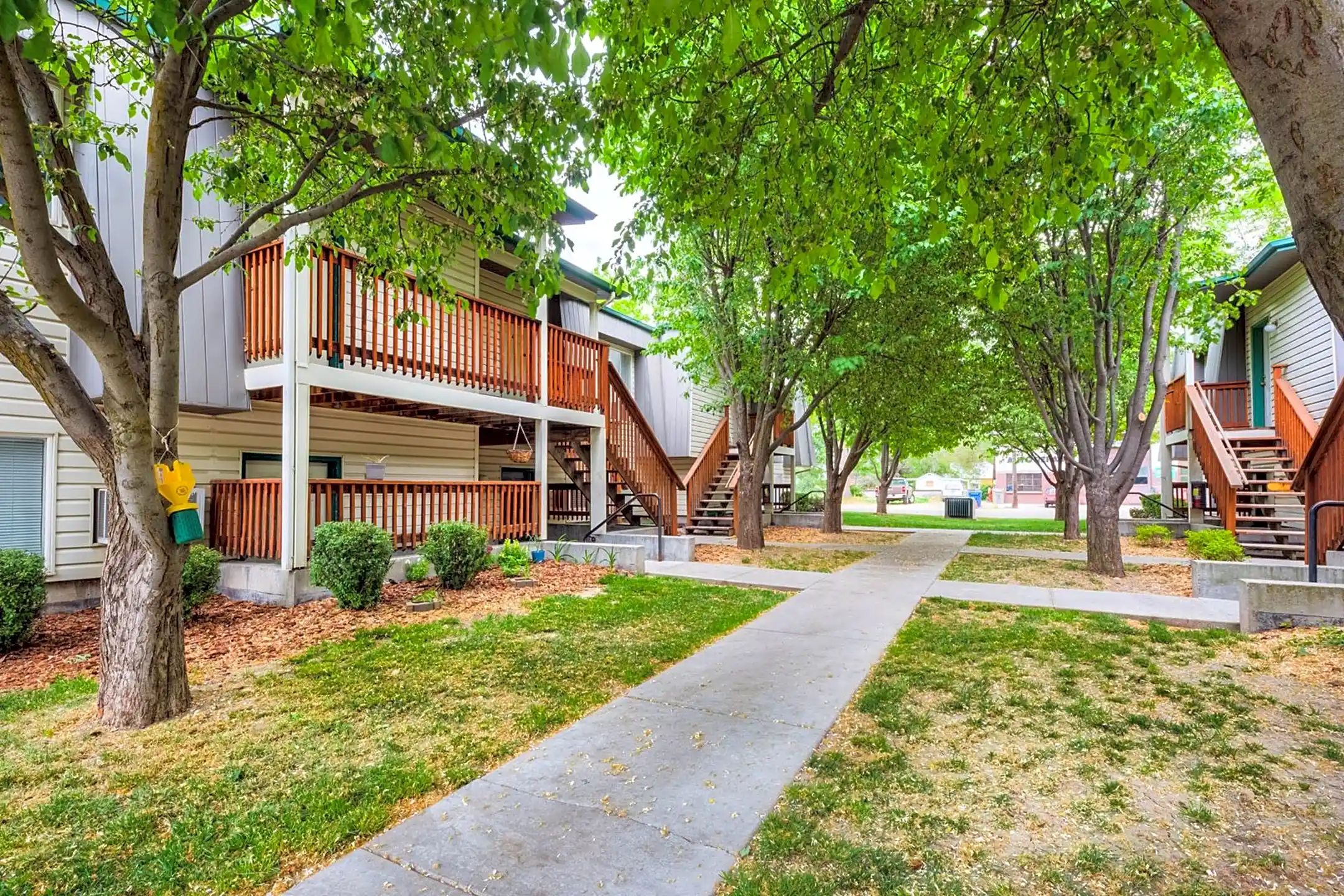 Kootenai Street Apartments ! 1st Month FREE 22032207 W Kootenai St