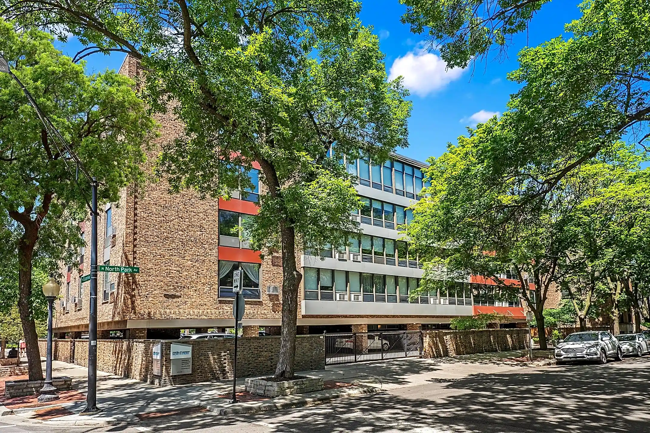 Reside On North Park 1700 N North Park Ave Chicago, IL Apartments
