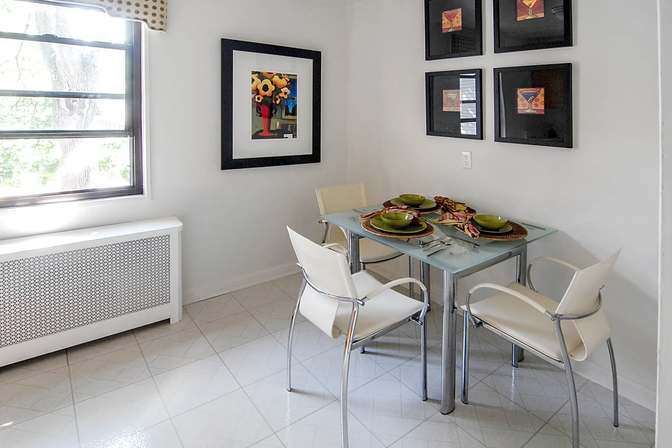 Brookchester Apartments New Milford, NJ 07646