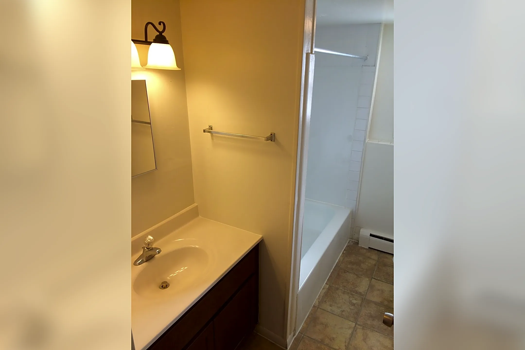 100 Drew Ln Waukegan, IL Houses for Rent Rent.